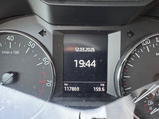 SKODA Octavia Combi 1.4 TSI Ambition DSG-image-10