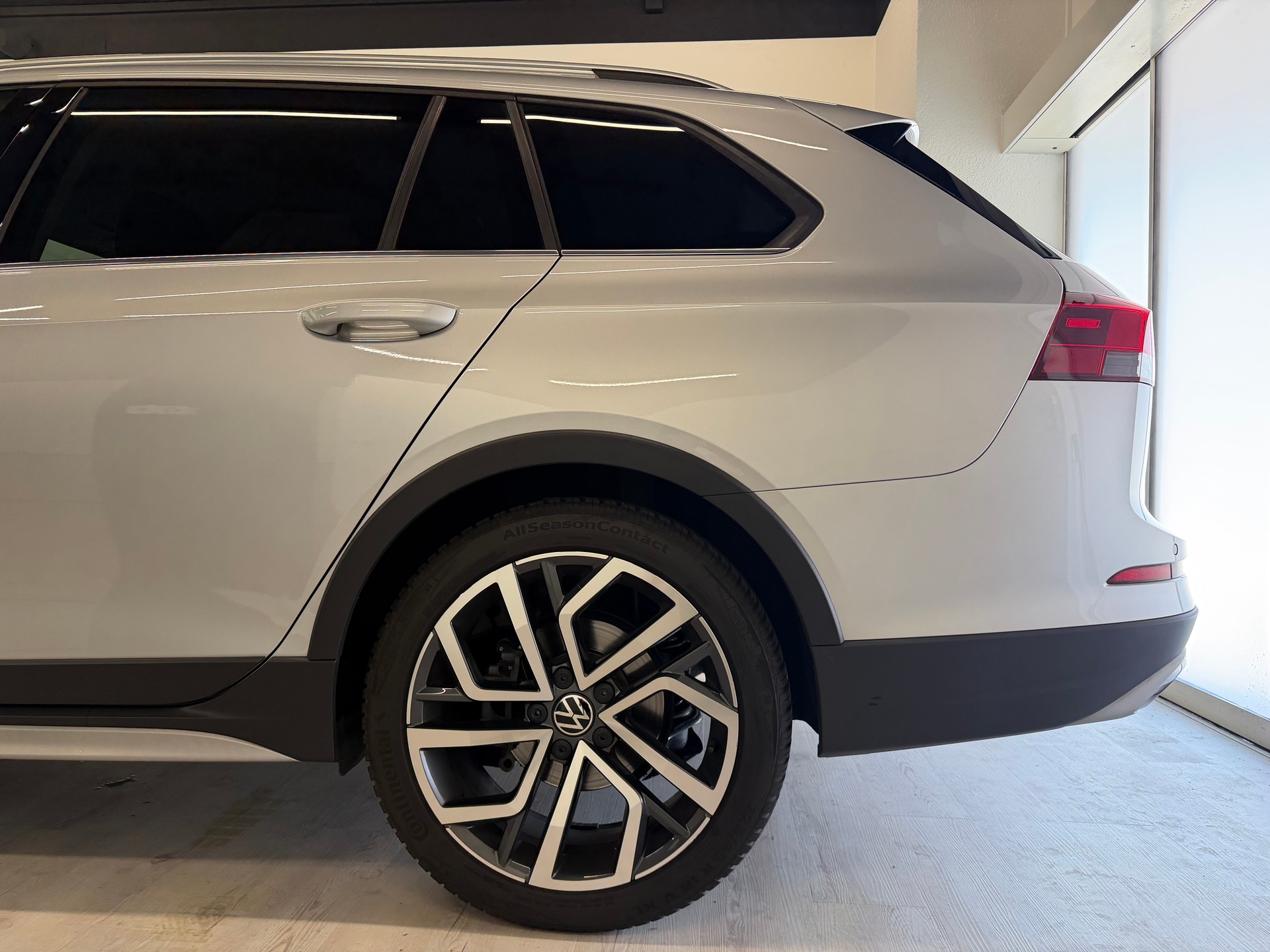 VW Golf 2.0 TDI Alltrack DSG 4Motion-image-15