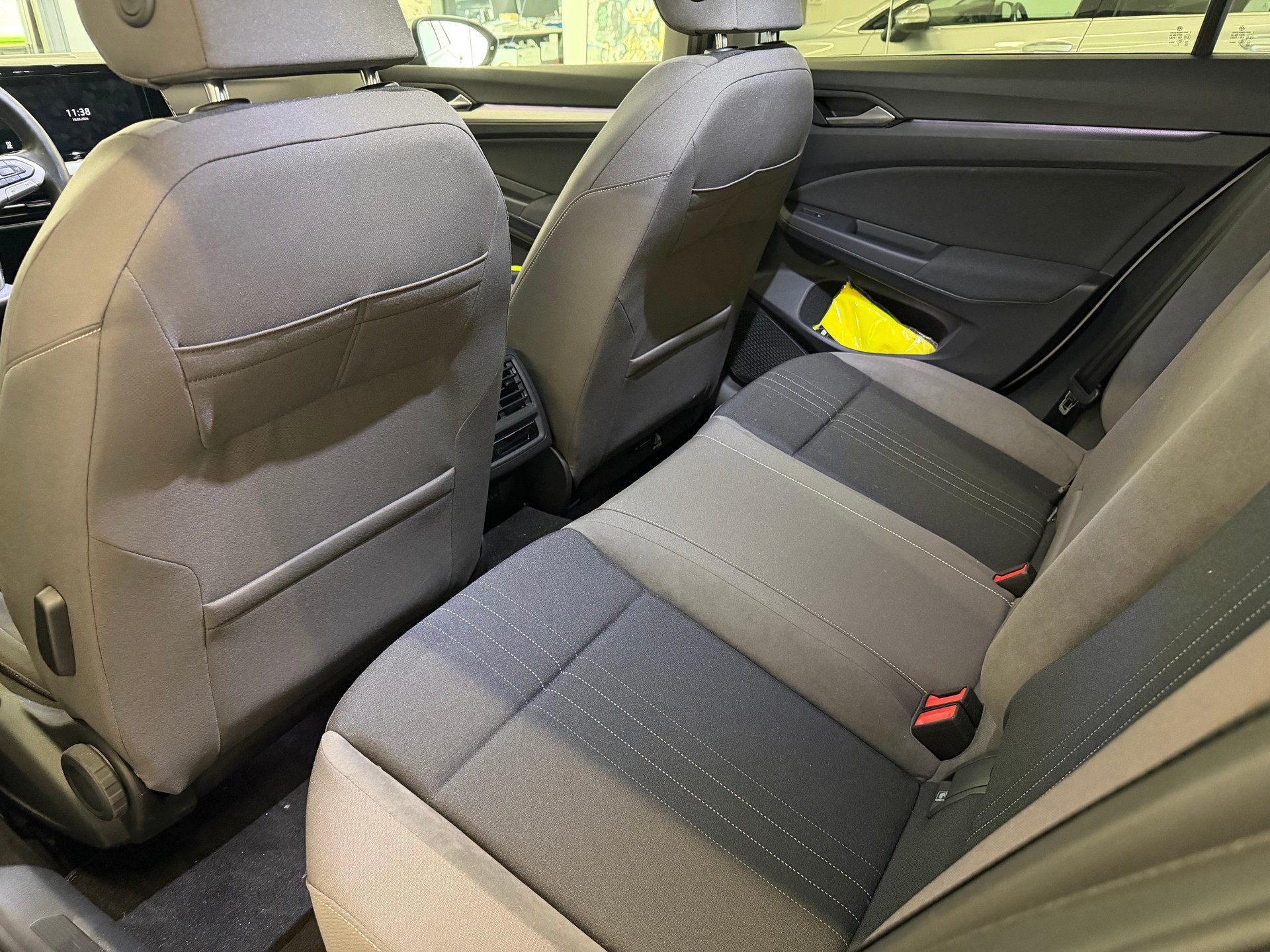 VW Golf 2.0 TDI Alltrack DSG 4Motion-image-24
