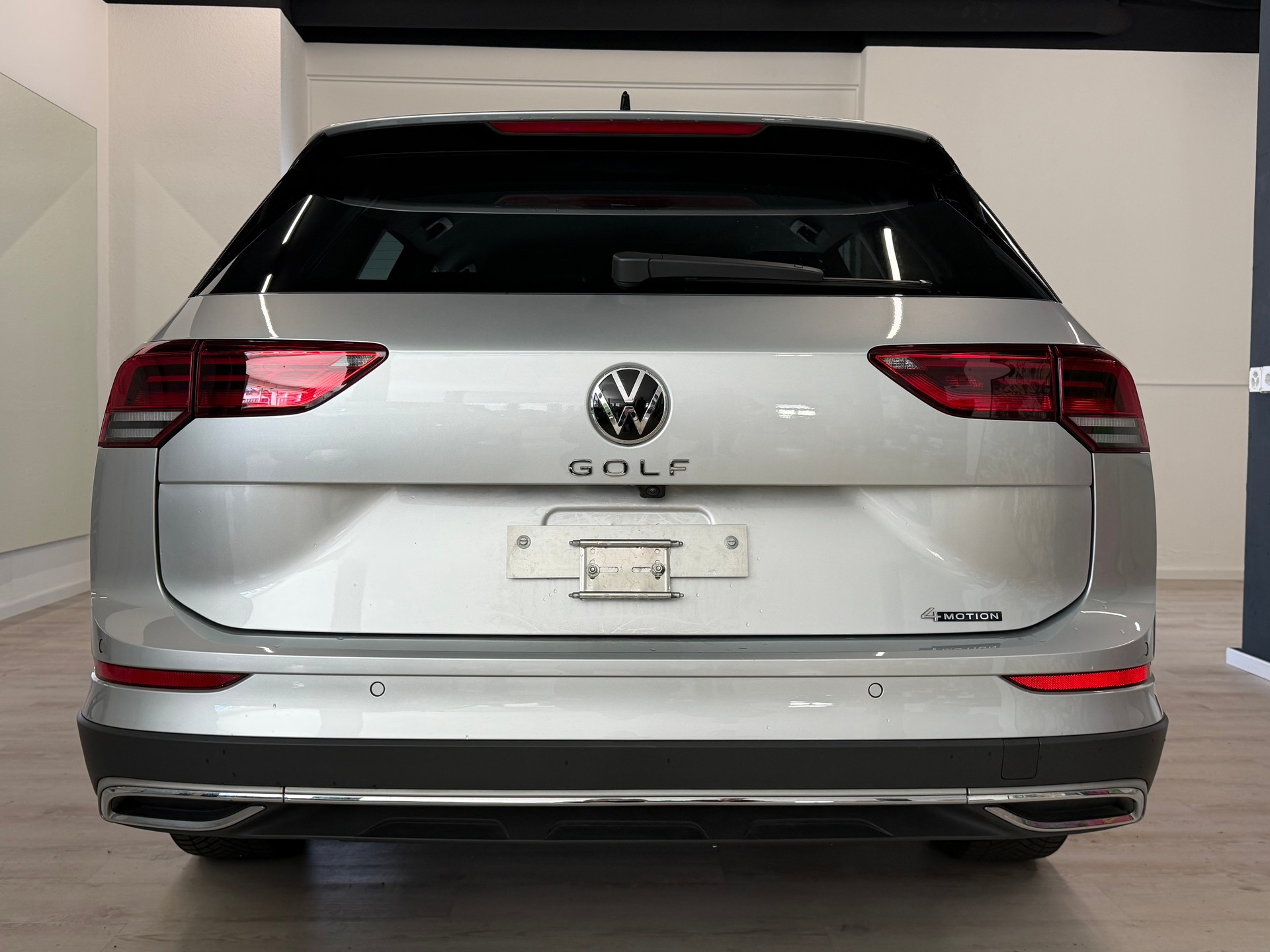 VW Golf 2.0 TDI Alltrack DSG 4Motion-image-9