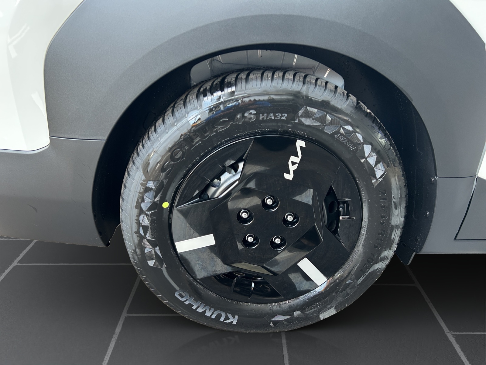 KIA PV5 Cargo 71.2 kWh Plus-image-10
