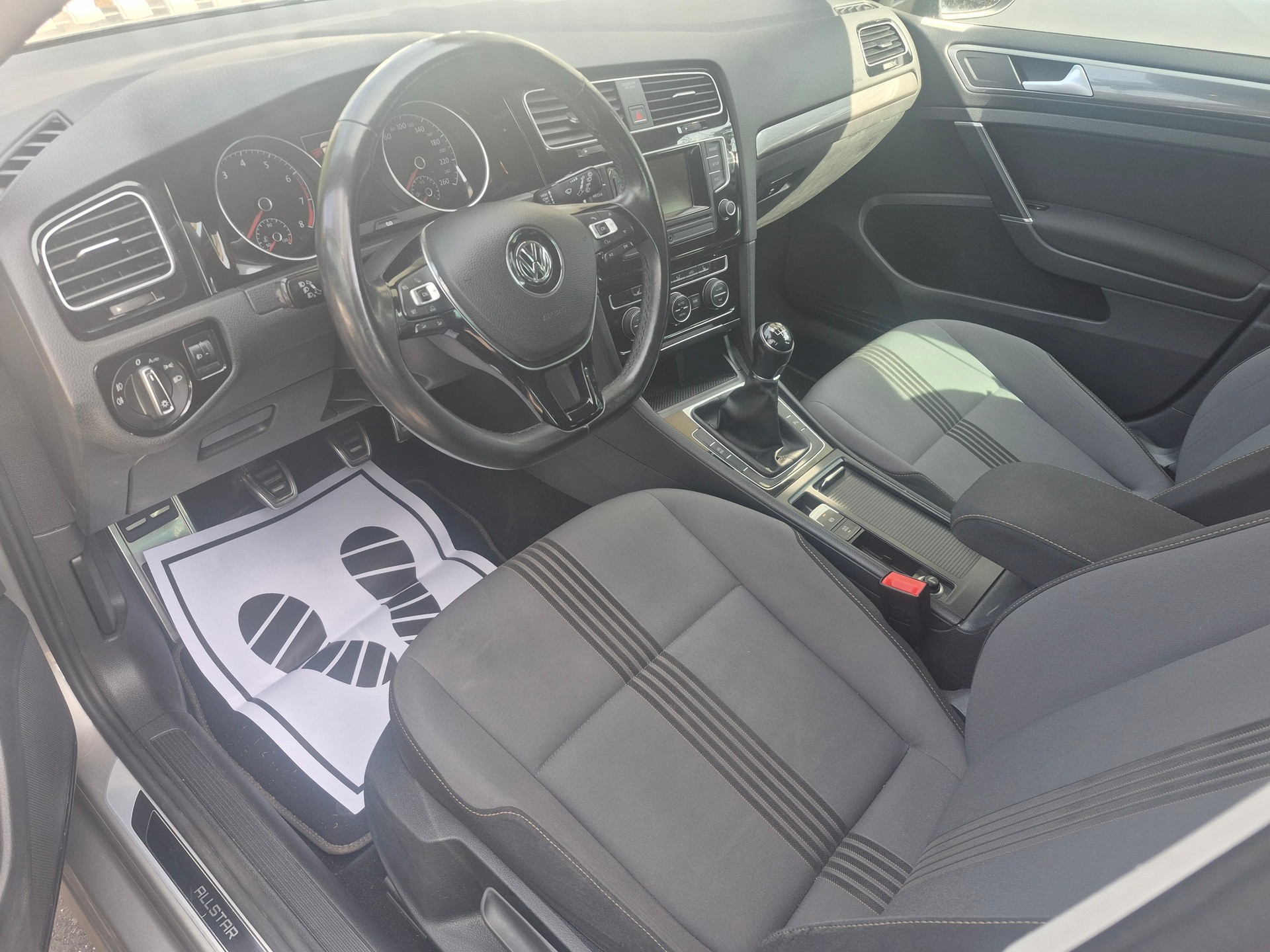 VW Golf 1.2 TSI ALLSTAR-image-11
