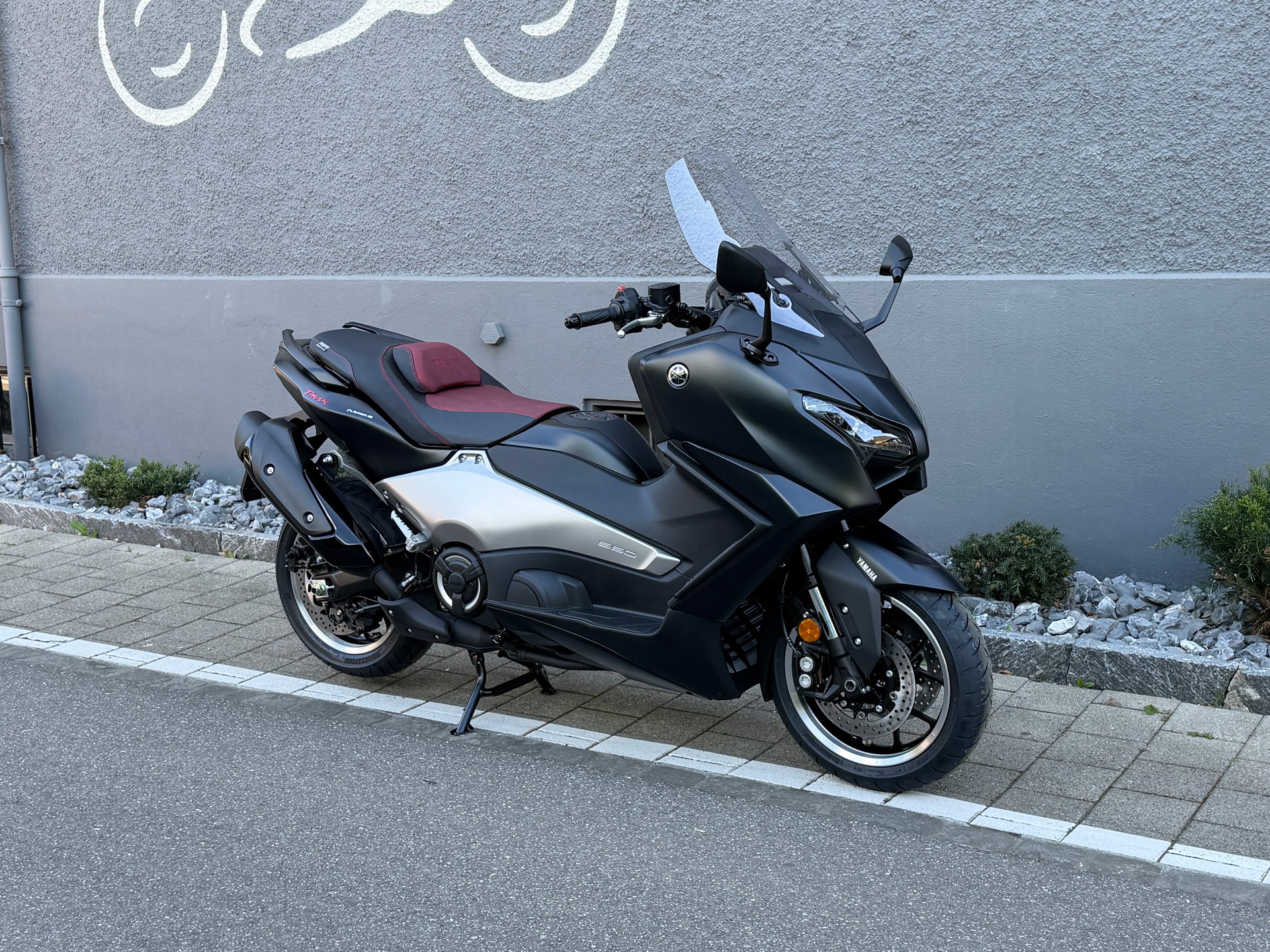 YAMAHA TMAX 25th Anniversary-image-9