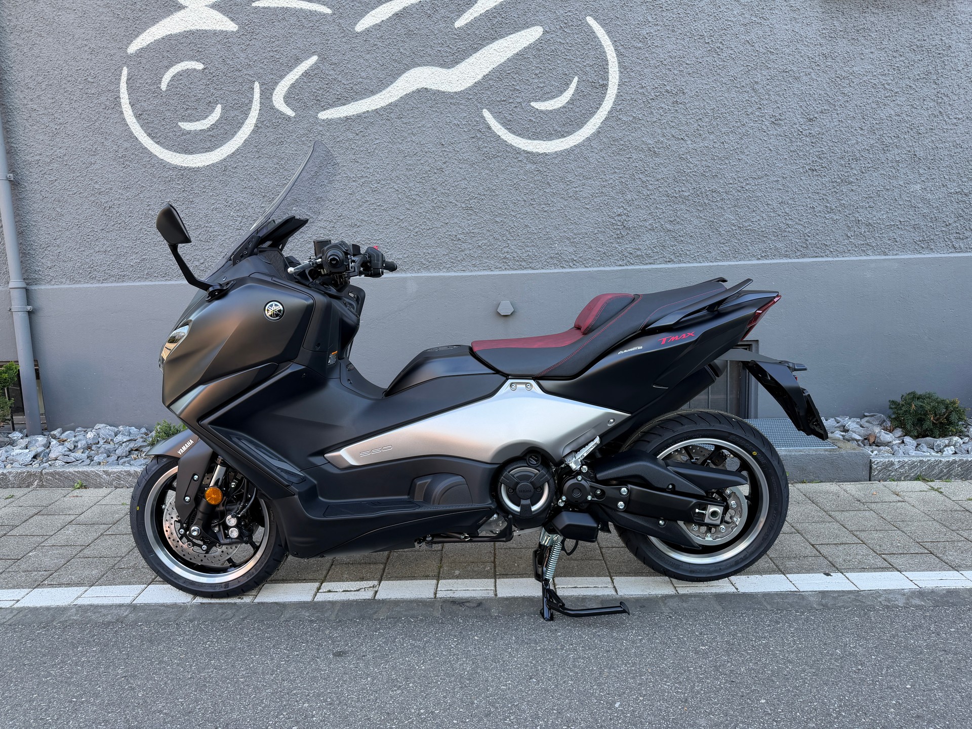 YAMAHA TMAX 25th Anniversary-image-6