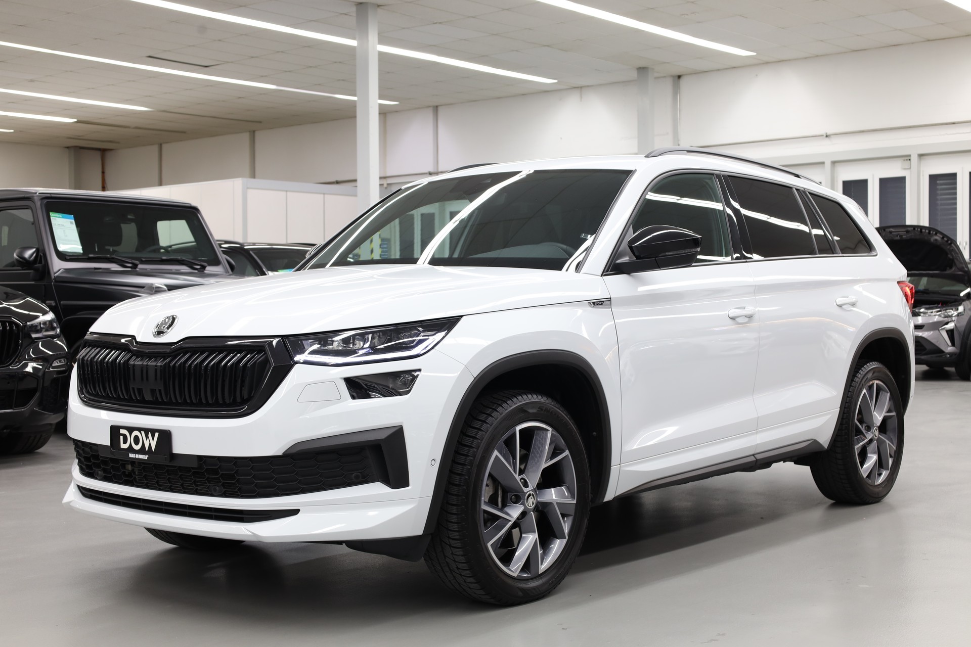 SKODA Kodiaq 2.0 TDI 200 Sportline DSG-showroom-element-2