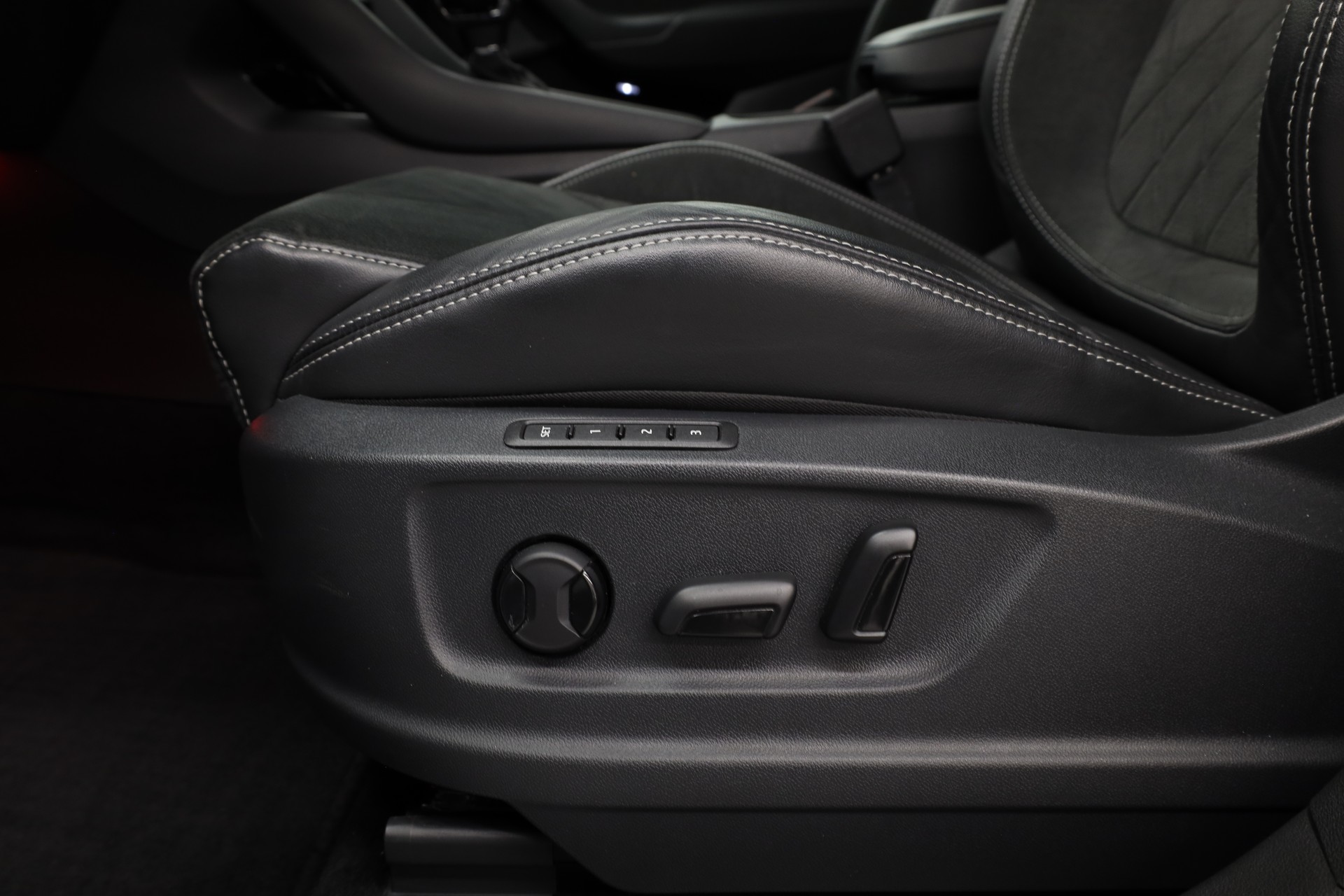 SKODA Kodiaq 2.0 TDI 200 Sportline DSG-image-21