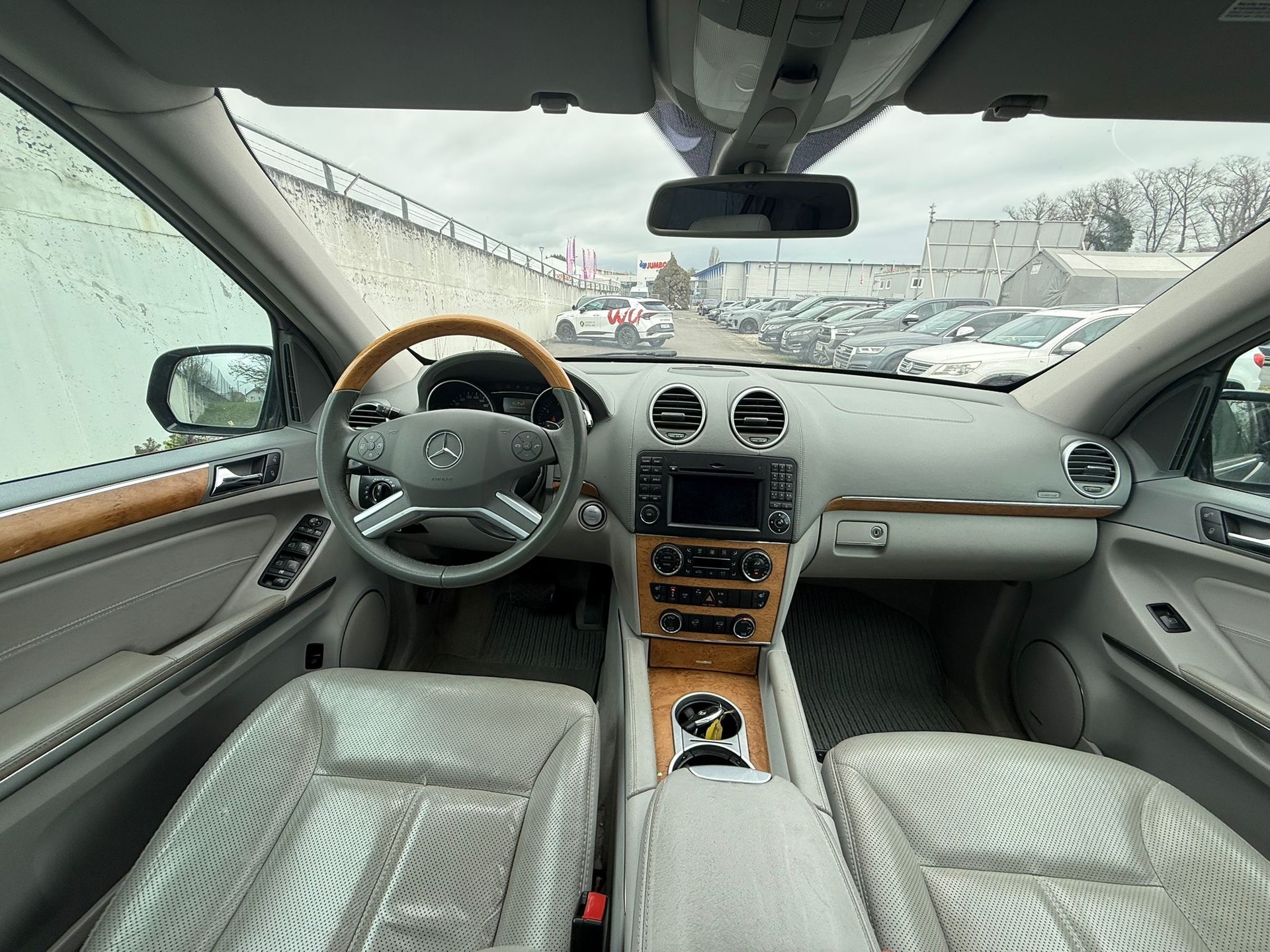 MERCEDES-BENZ GL 500 4Matic 7G-Tronic-image-11