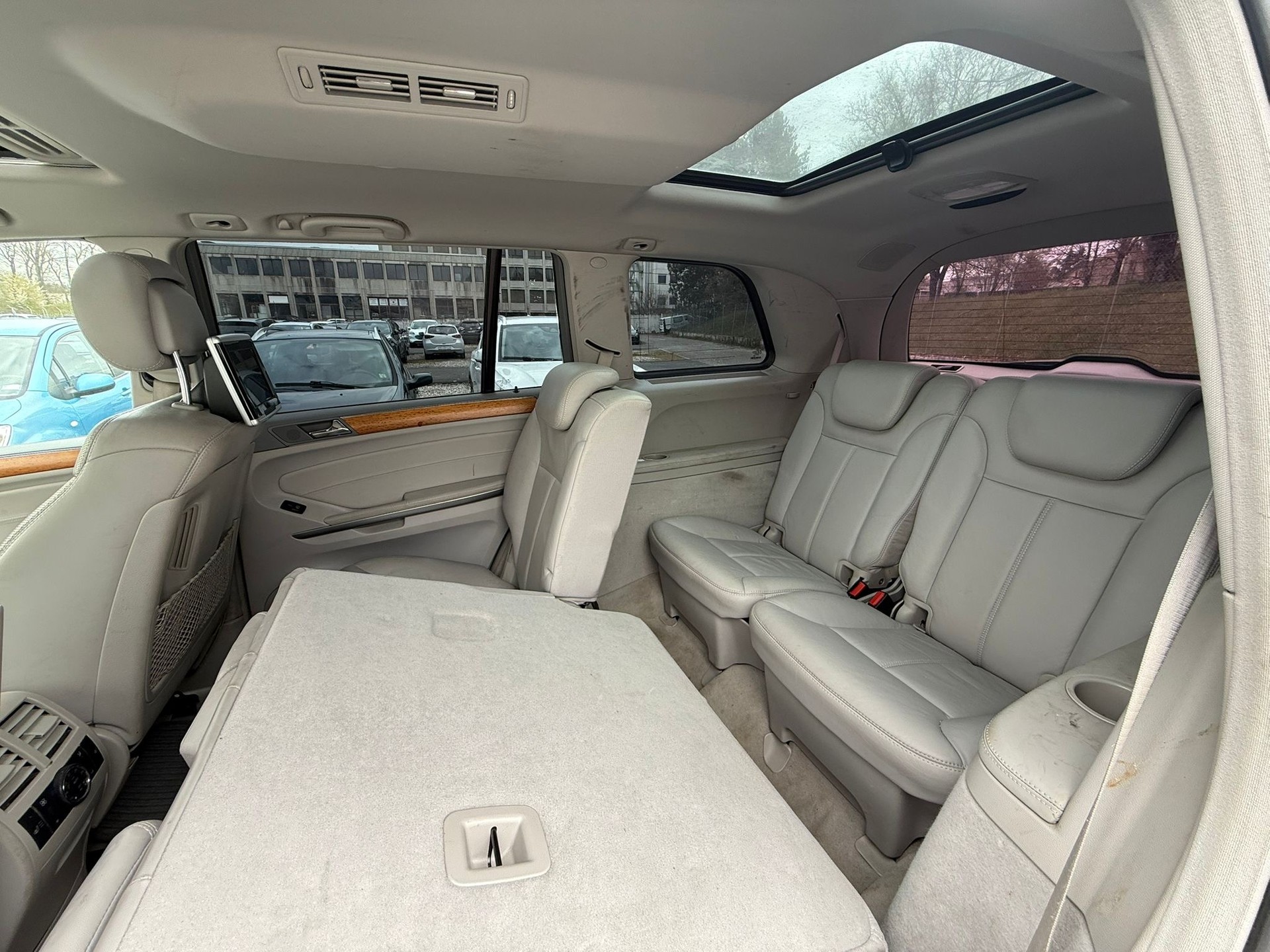 MERCEDES-BENZ GL 500 4Matic 7G-Tronic-image-8