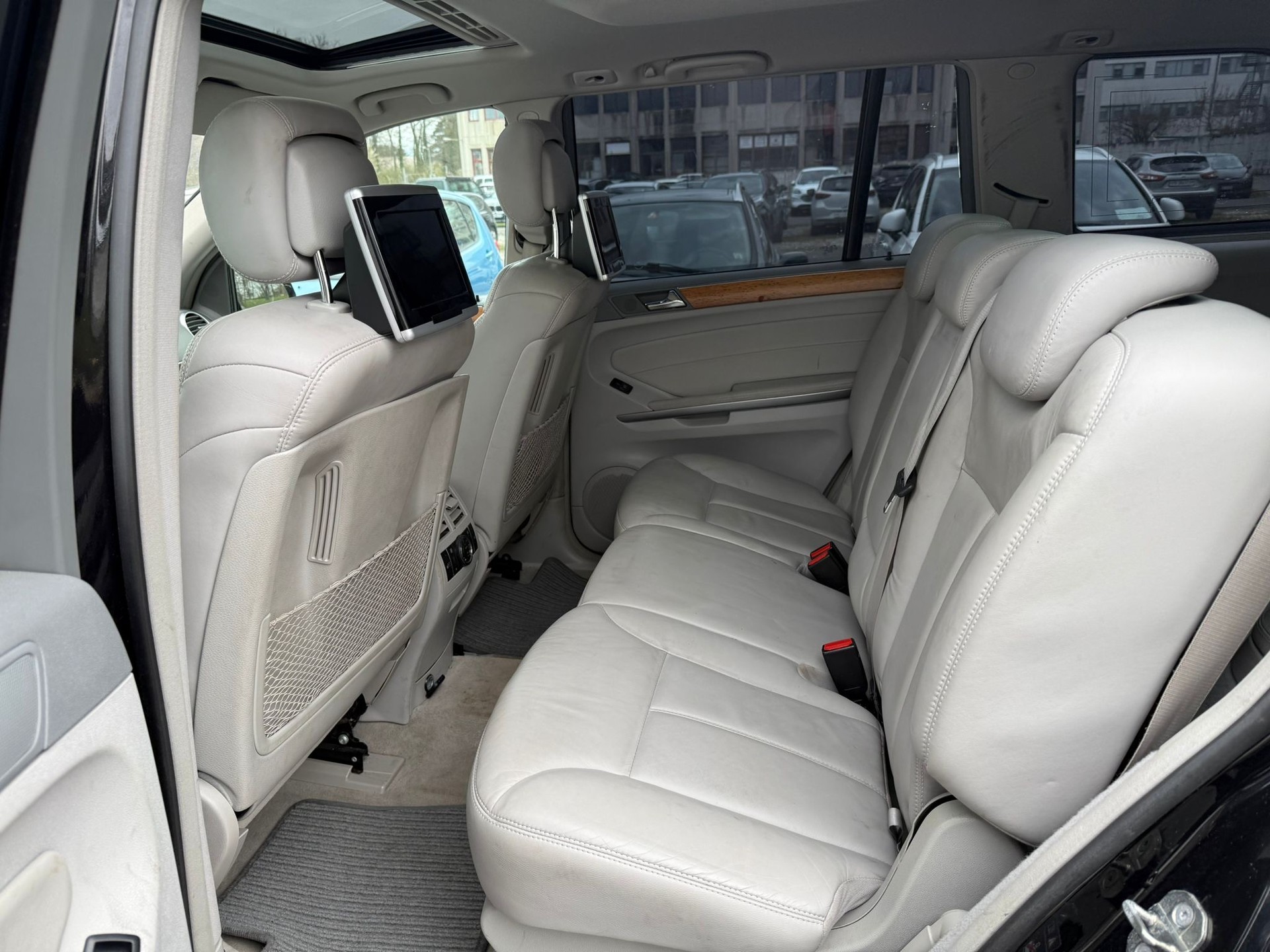 MERCEDES-BENZ GL 500 4Matic 7G-Tronic-image-7