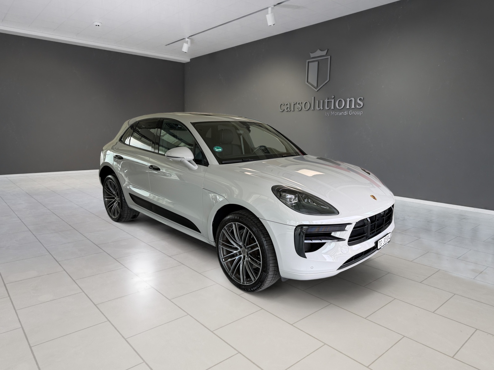 PORSCHE Macan S PDK-showroom-element-2