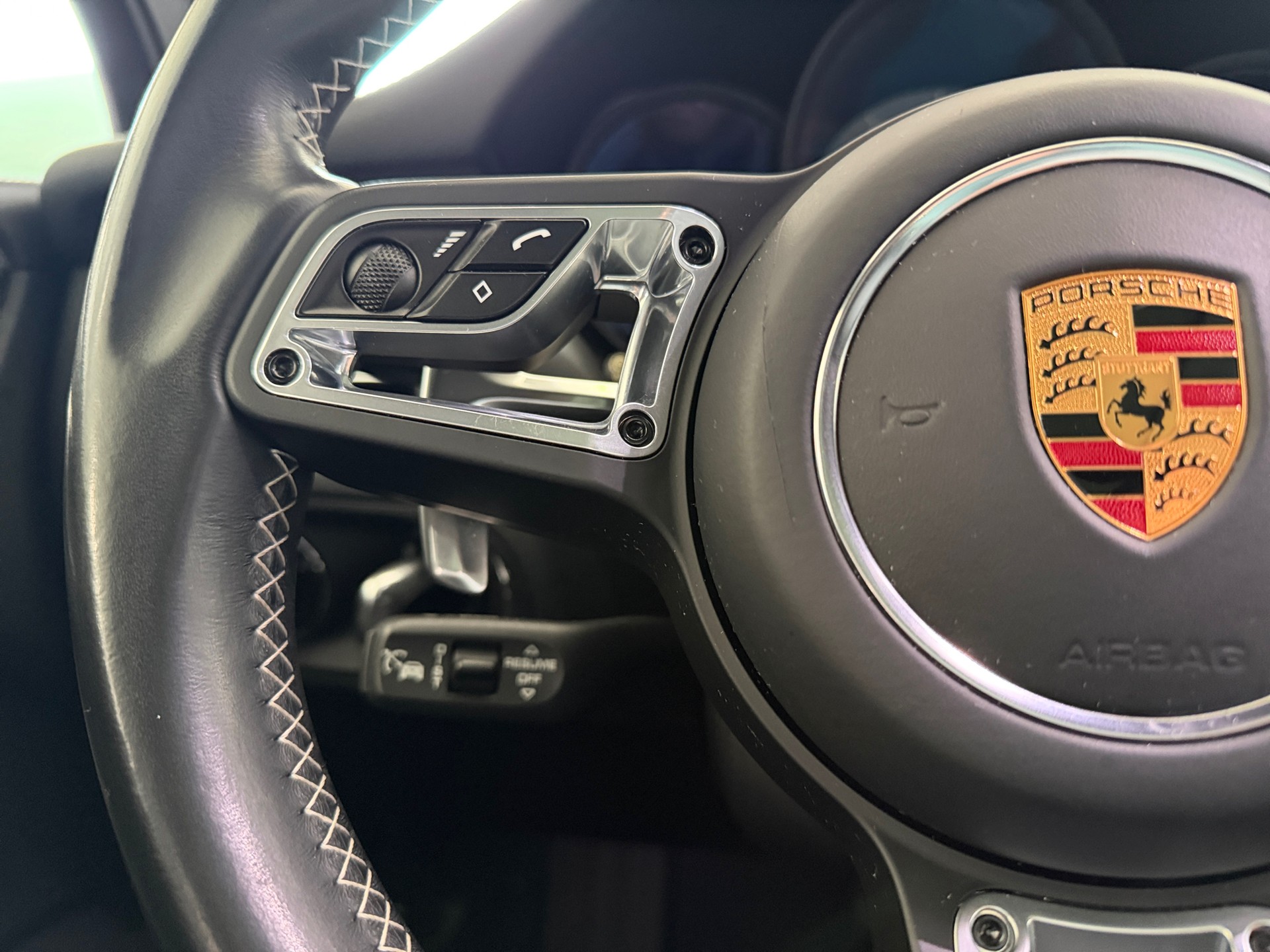 PORSCHE Macan S PDK-image-18