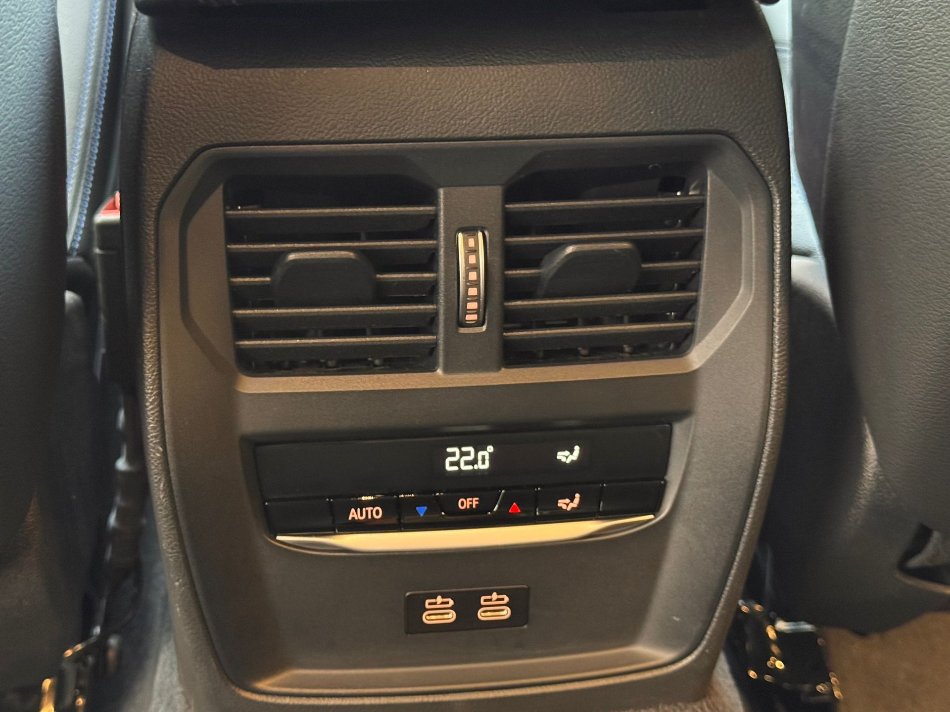 BMW M340i xDrive 48V Touring Steptronic-image-15