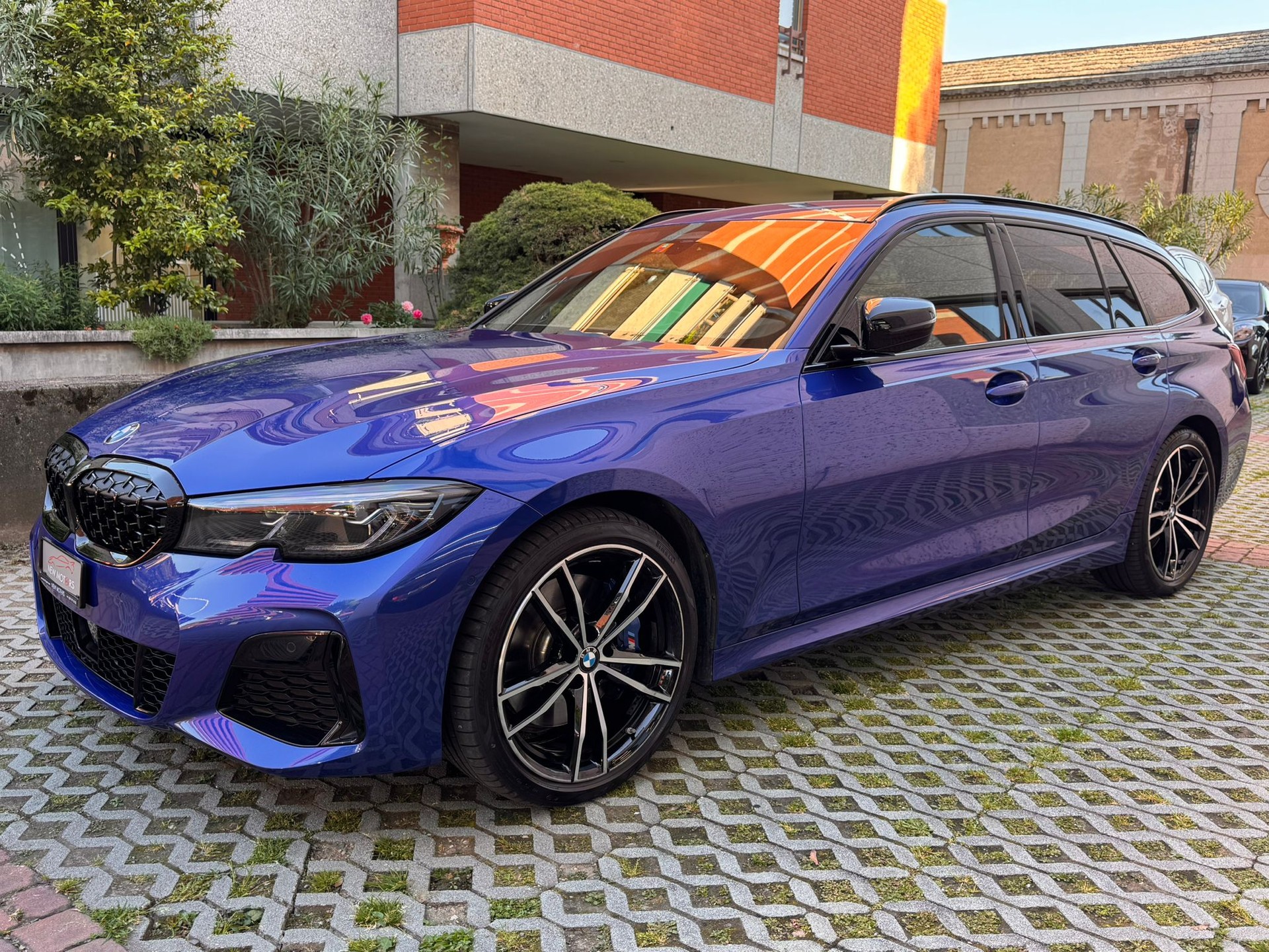 BMW M340i xDrive 48V Touring Steptronic-image-1