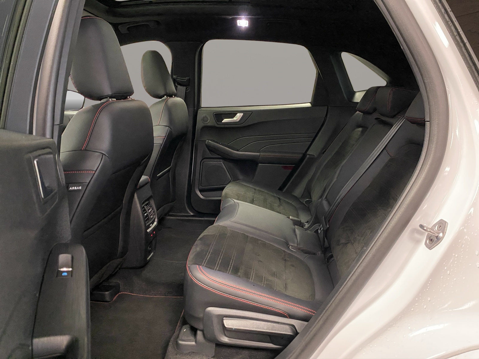 FORD KUGA 2.5 Plug-in Hybrid-image-13