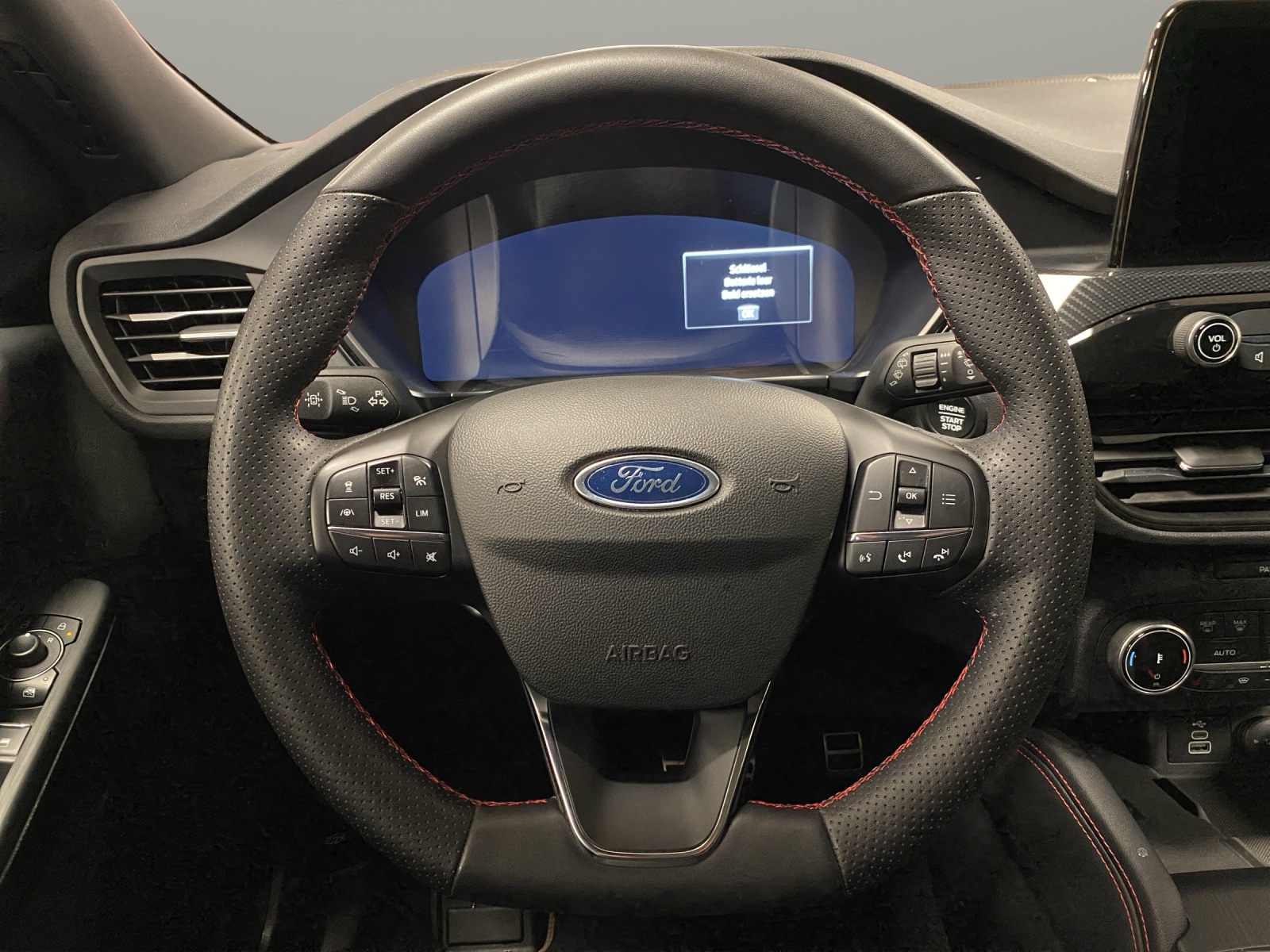 FORD KUGA 2.5 Plug-in Hybrid-image-12