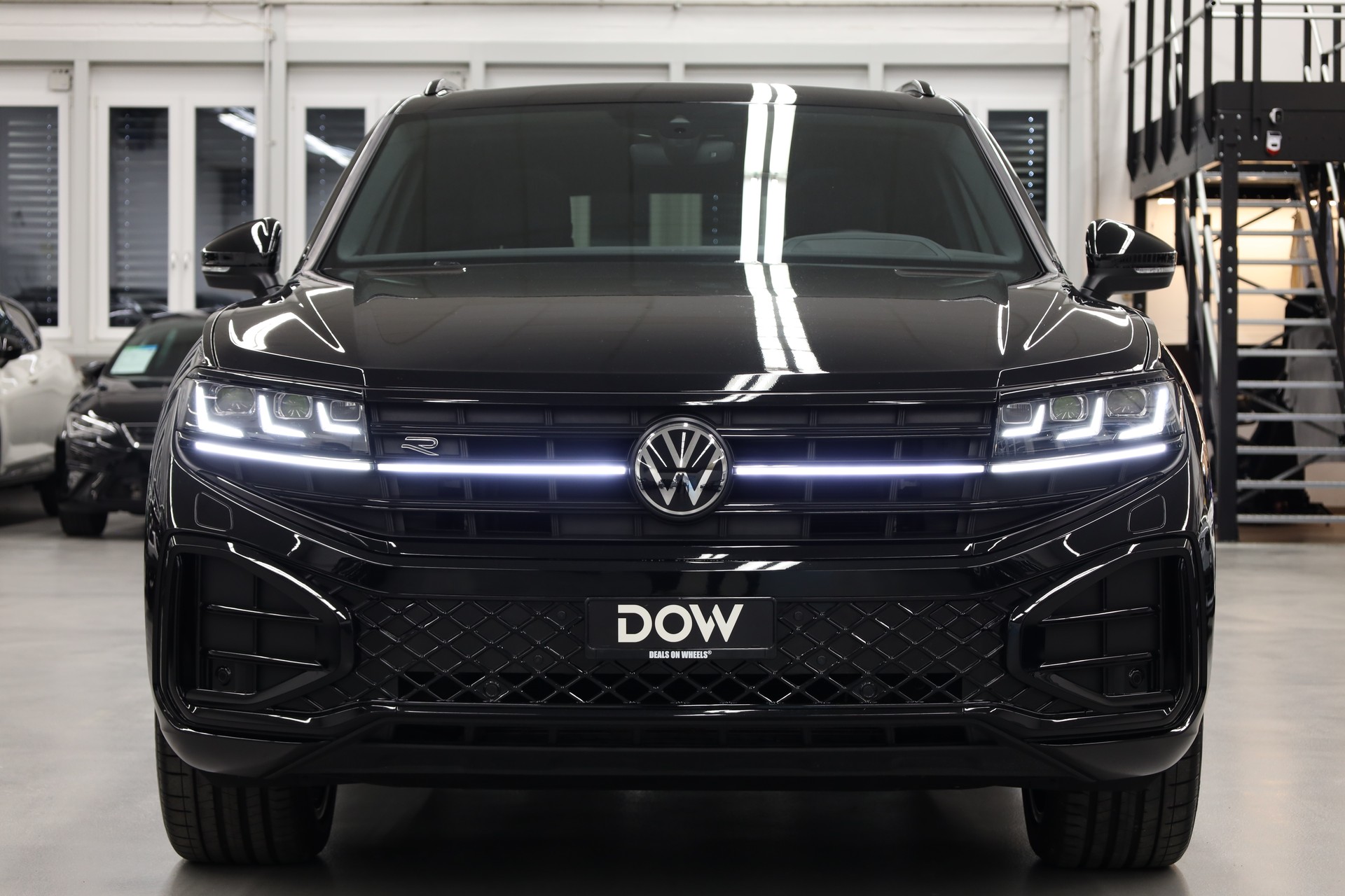 VW Touareg 3.0 V6 TDI 286 R-Line-showroom-element-3