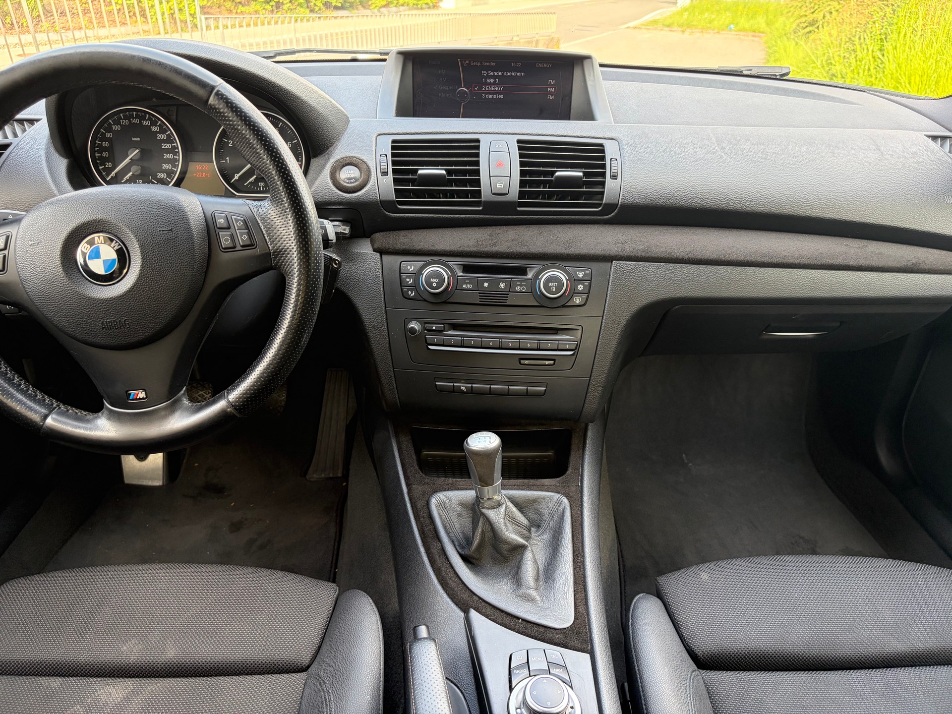 BMW 135i Coupé-image-9