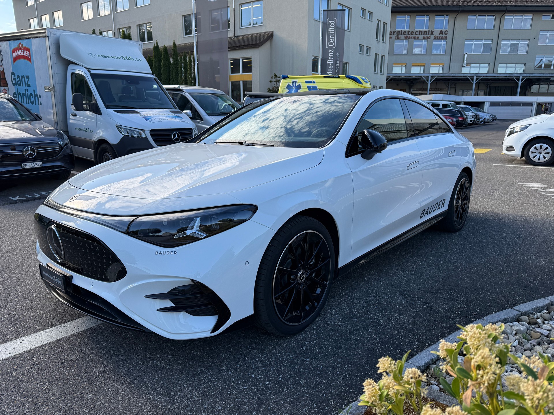 MERCEDES-BENZ CLA 350+ 85 kWh EQ-showroom-element-2