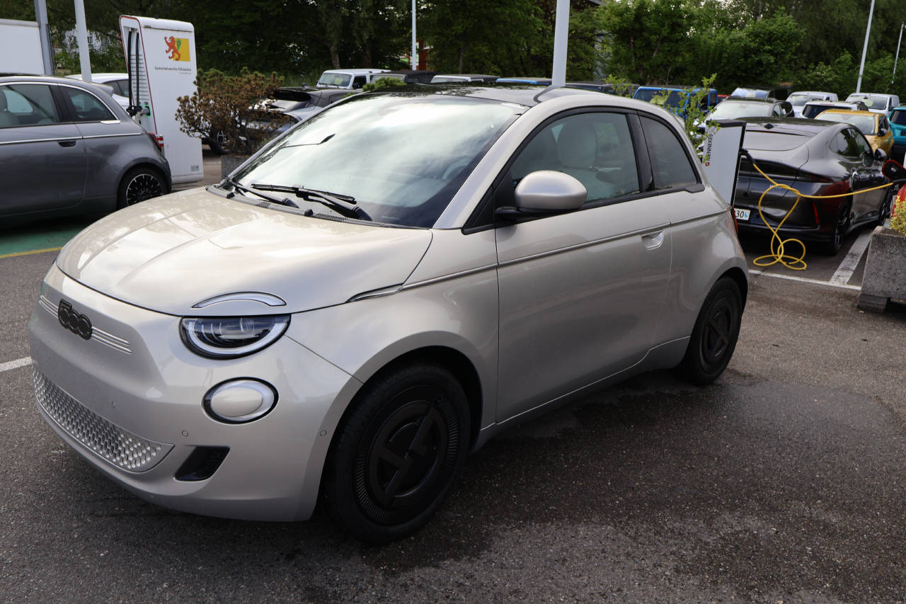 FIAT 500 Armani-image-6