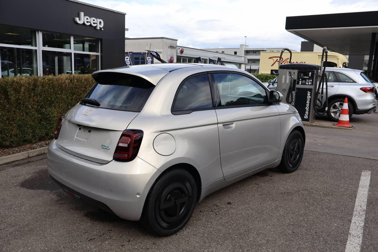 FIAT 500 Armani-image-2