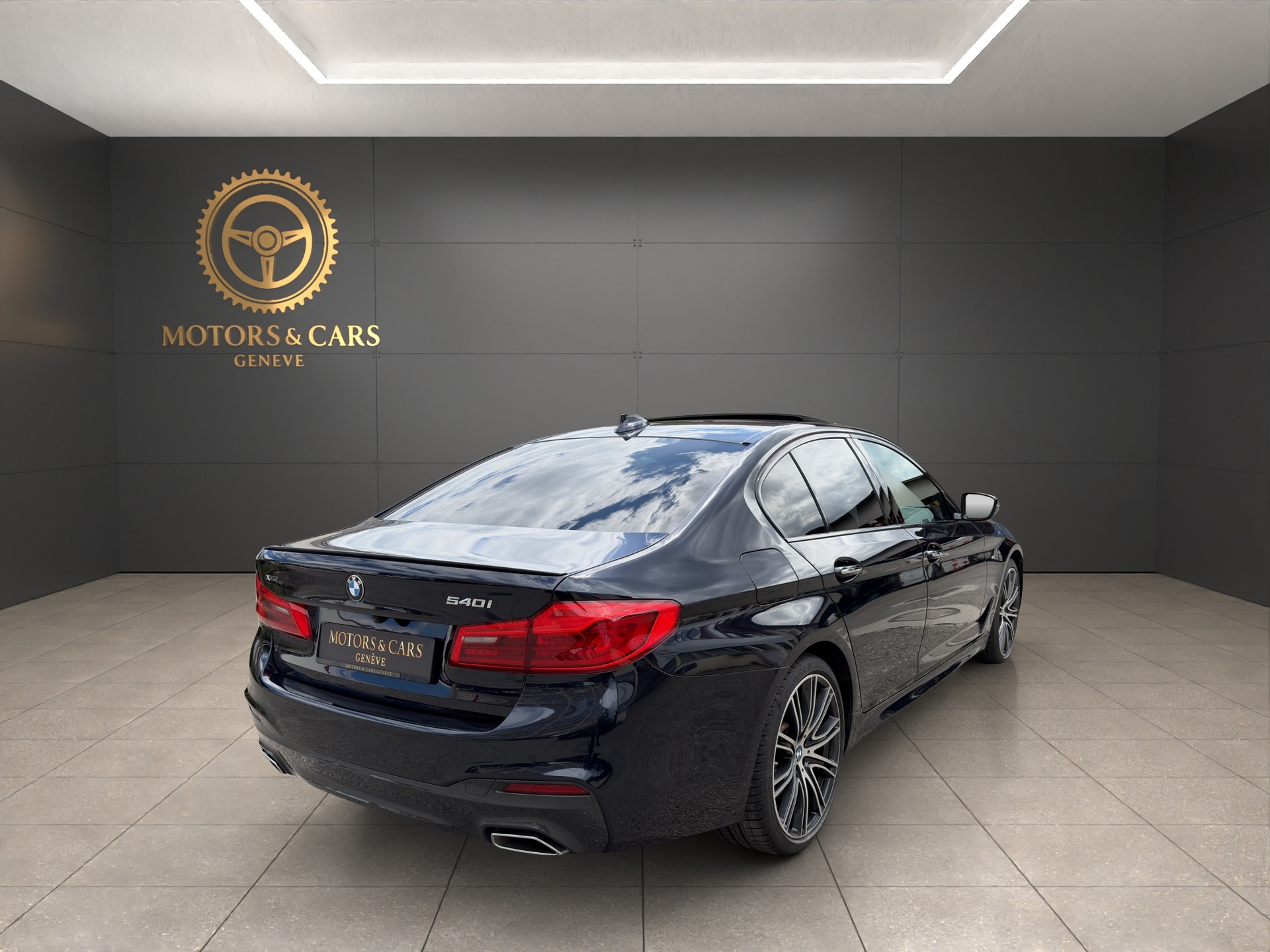 BMW 540i XDrive M Sport Individual Steptronic-image-4