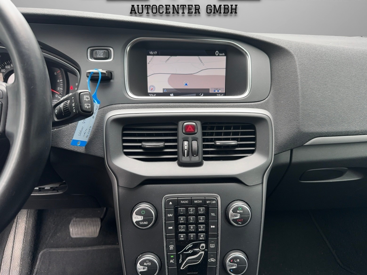 VOLVO V40 D2 Momentum Powershift-image-12
