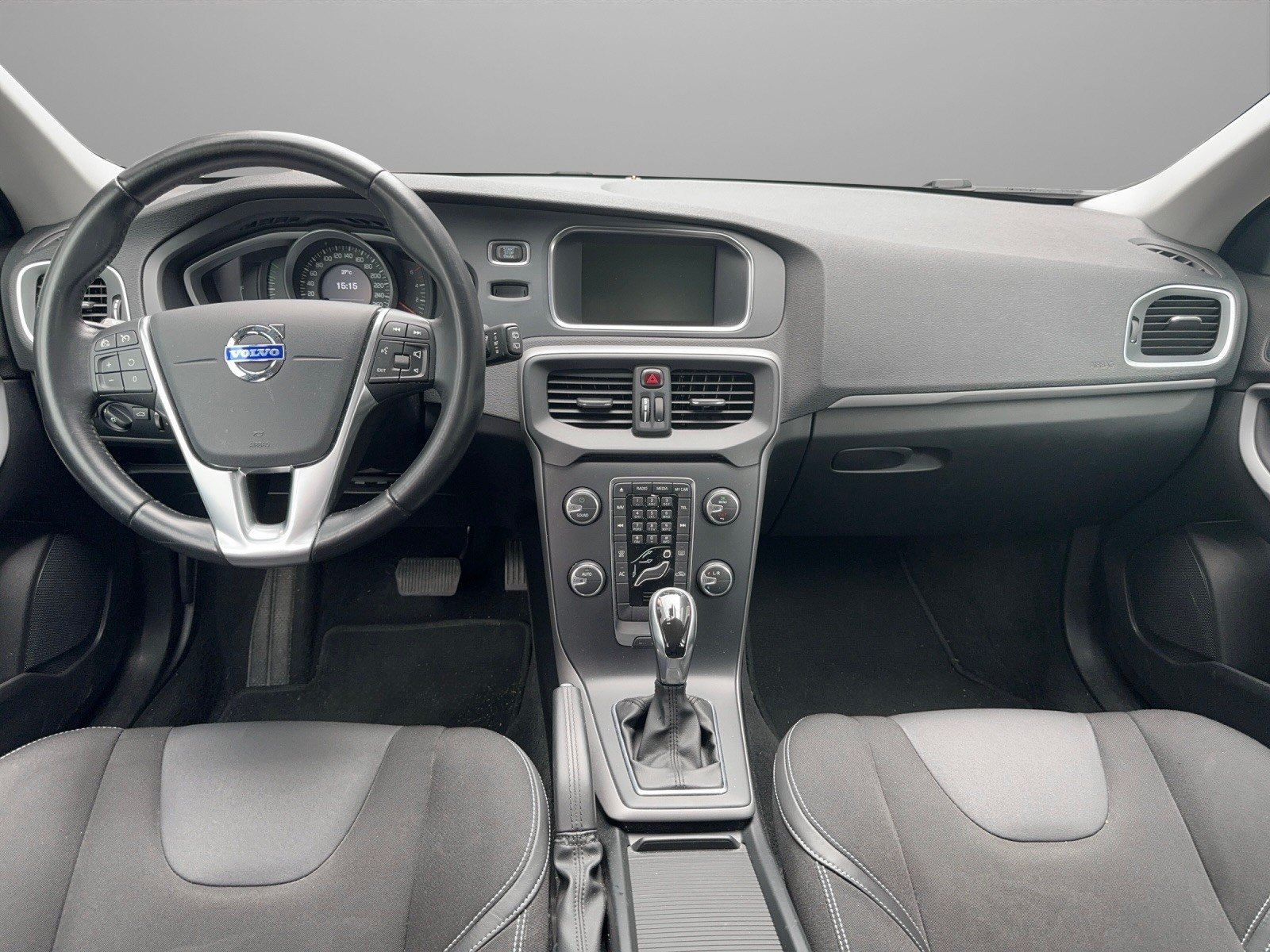 VOLVO V40 D2 Momentum Powershift-image-8