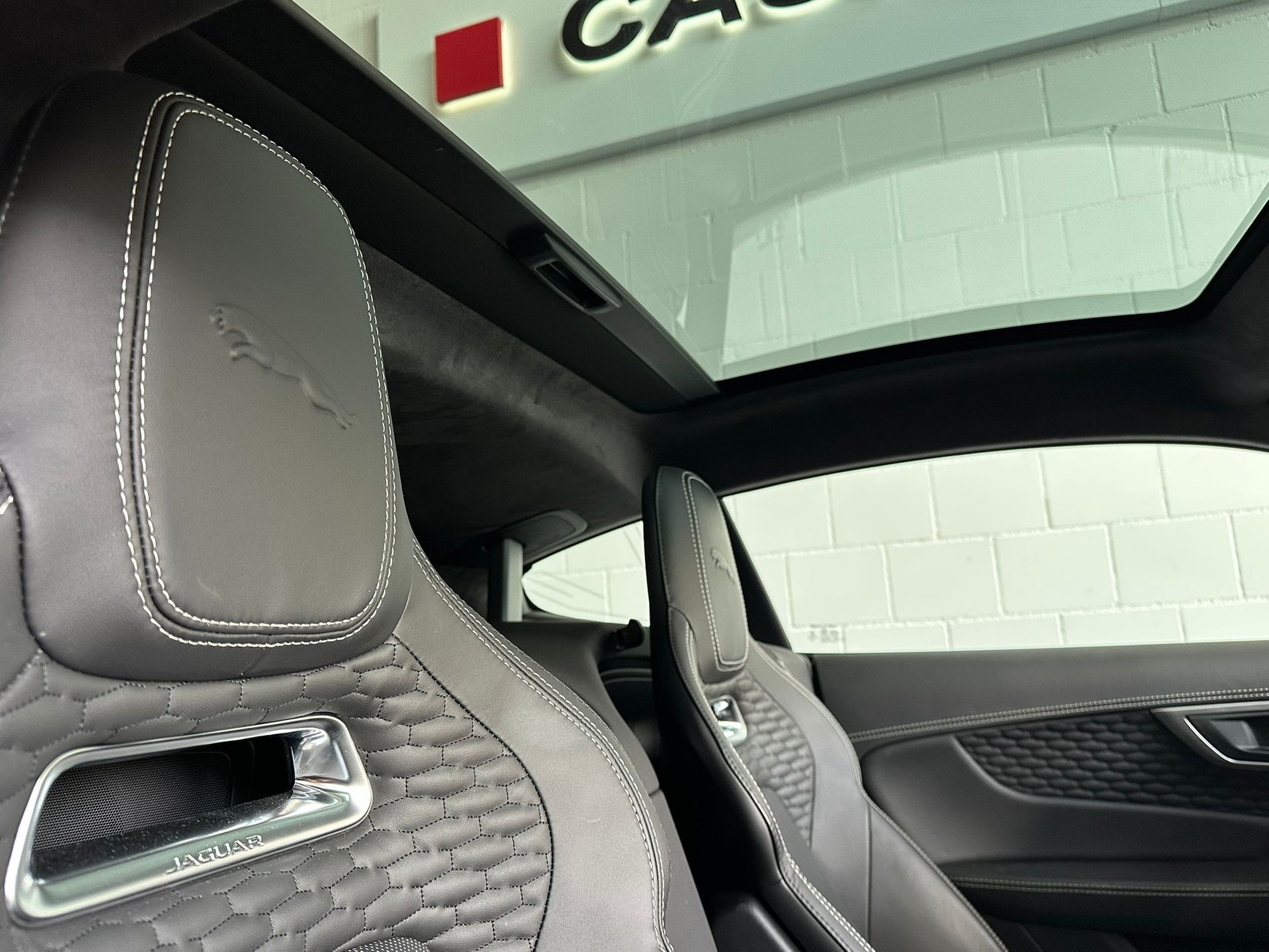 JAGUAR F-Type Coupé 5.0 V8 First Edition Automatik AWD-image-9