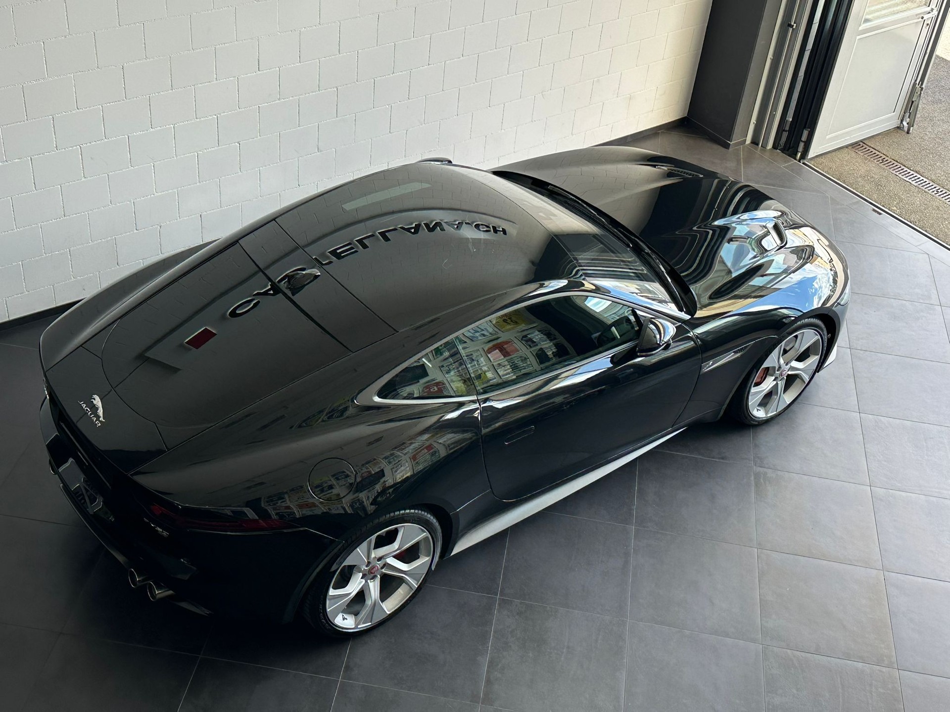 JAGUAR F-Type Coupé 5.0 V8 First Edition Automatik AWD-image-5