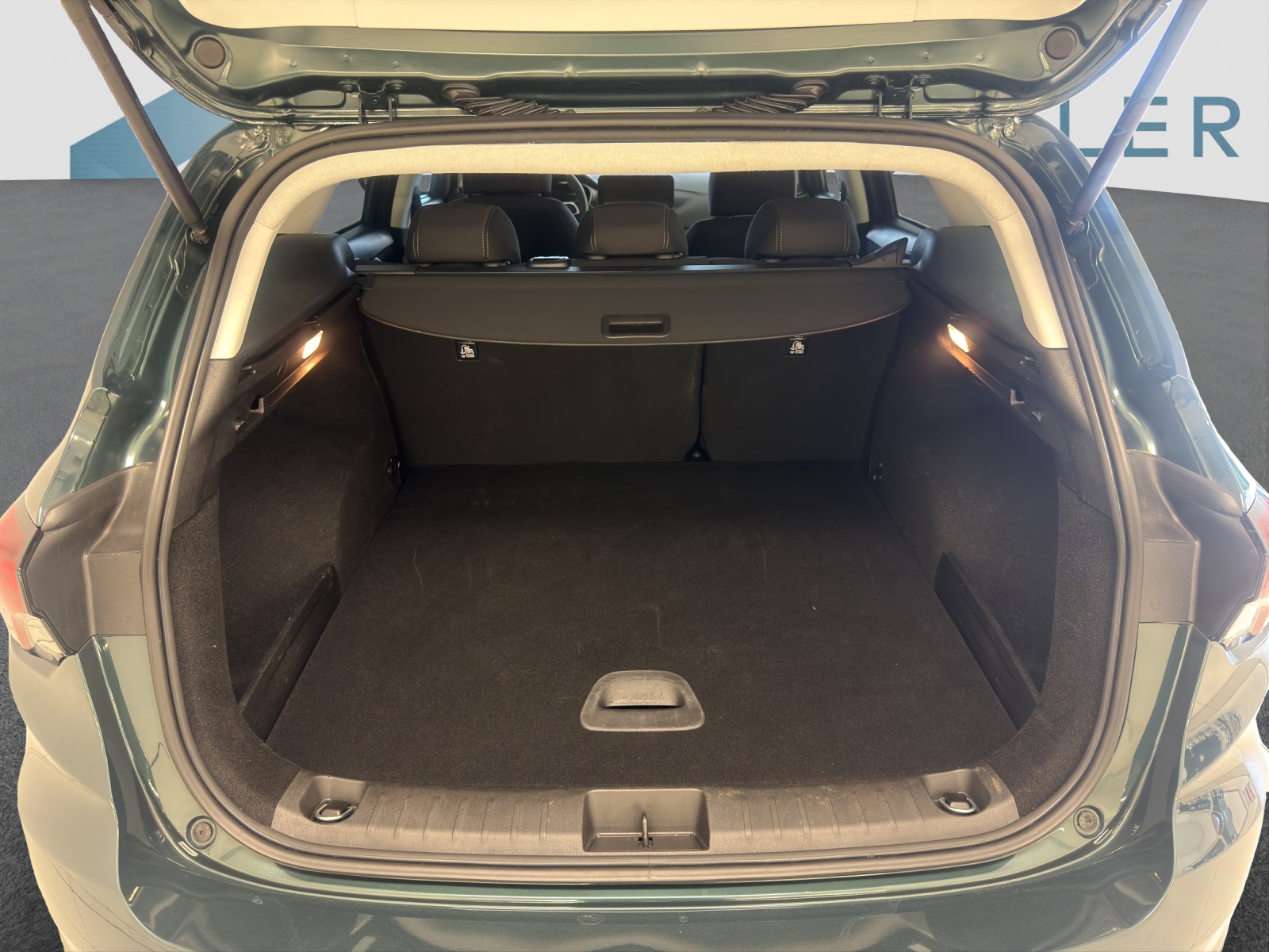 FIAT TIPO SW 1.5 Hybrid Swiss Cross-image-6