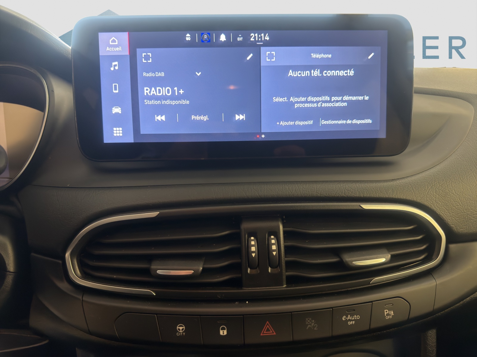 FIAT TIPO SW 1.5 Hybrid Swiss Cross-image-10