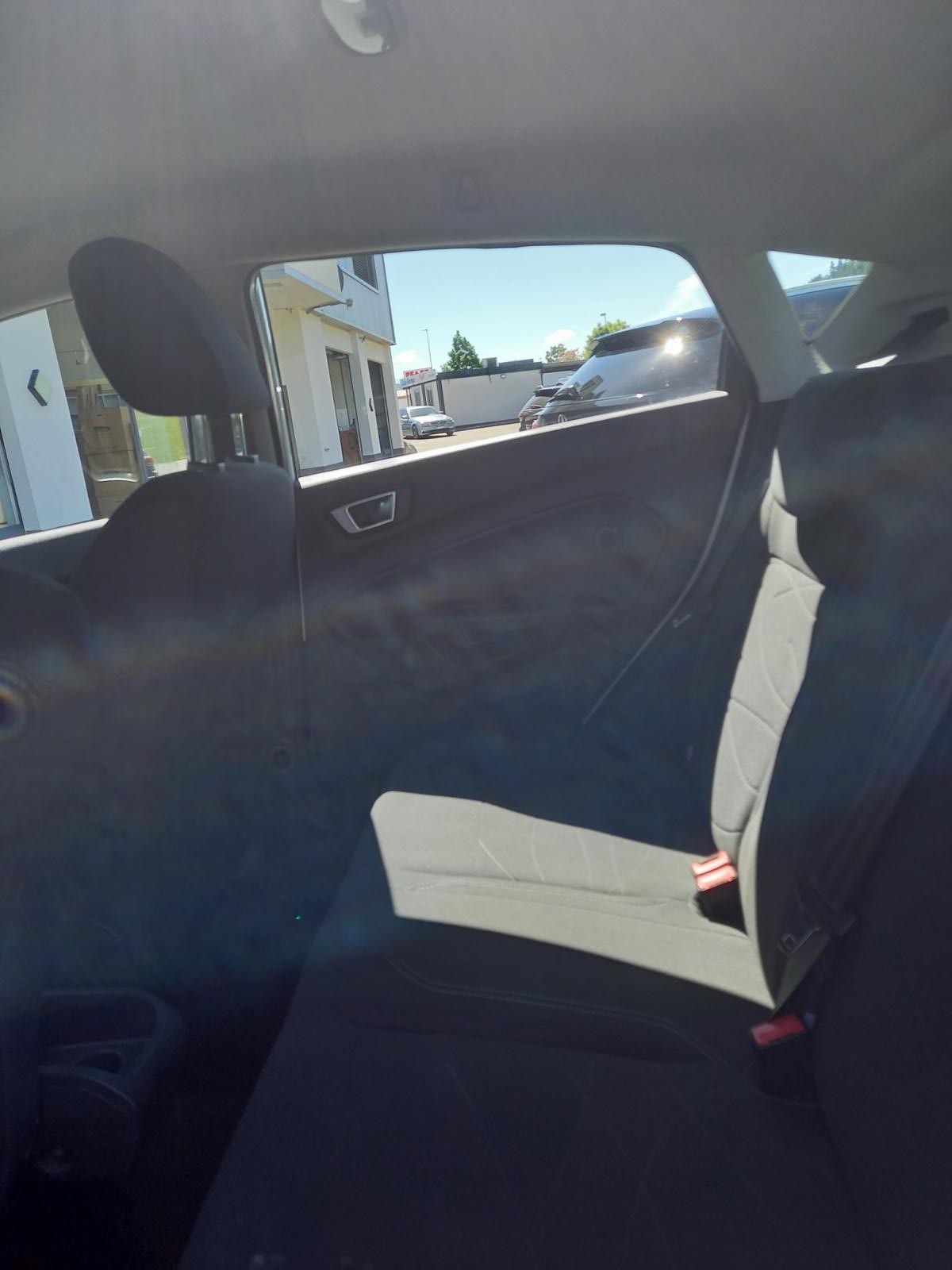 FORD Fiesta 1.0 SCTi Trend-image-11