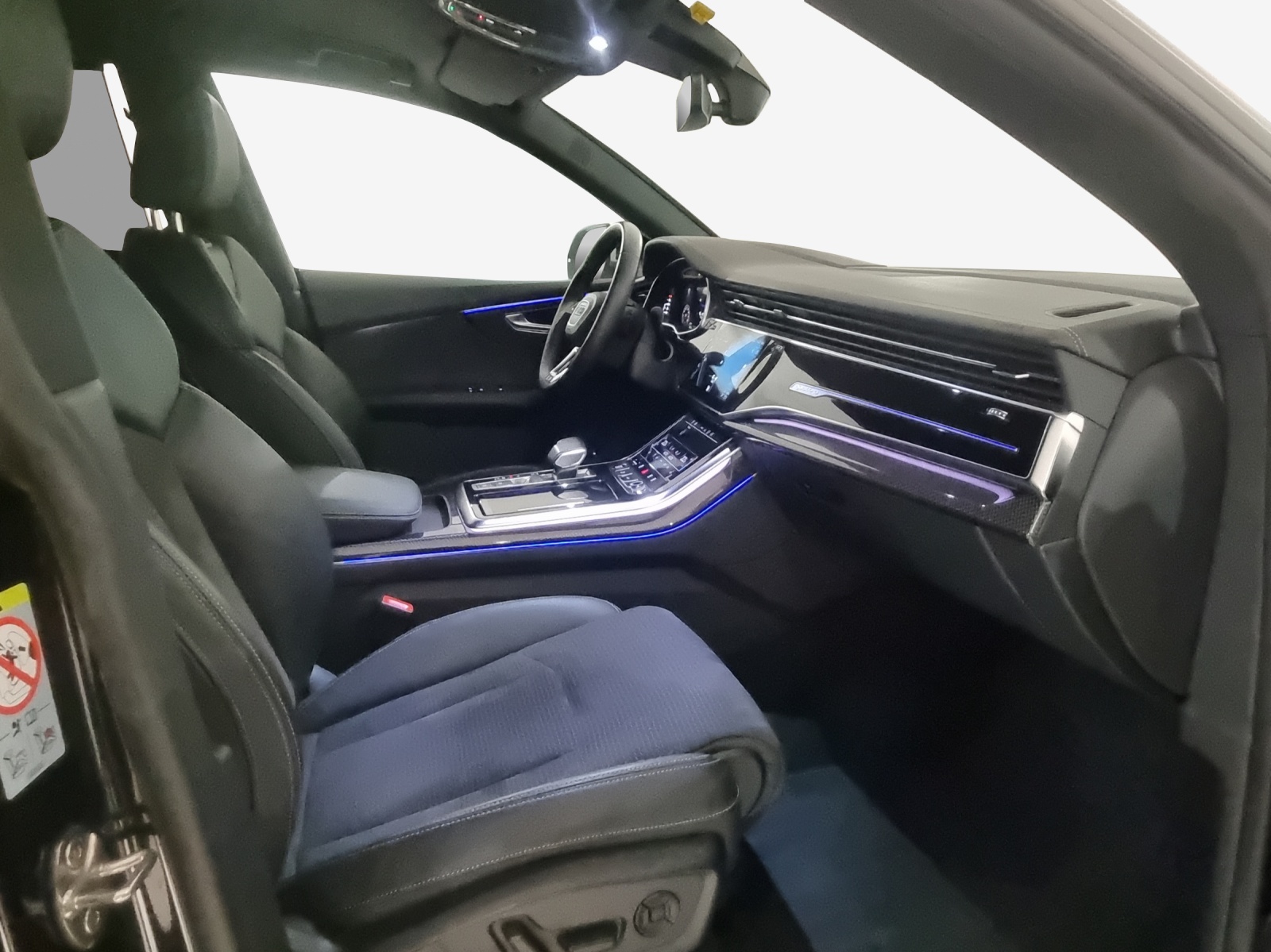AUDI SQ8 TFSI quattro tiptronic-image-15
