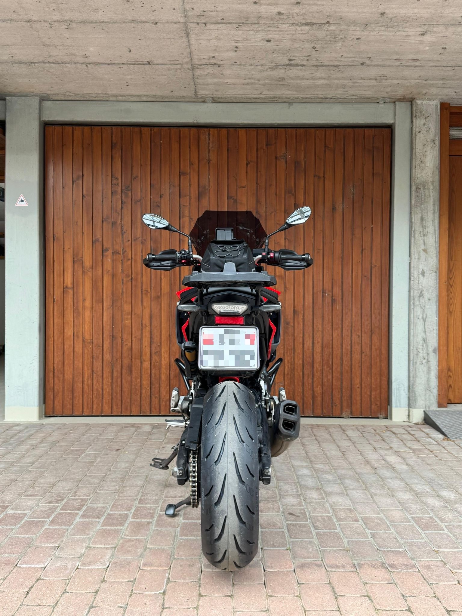 BMW F 900 XR A2 (35kW) ABS-image-3