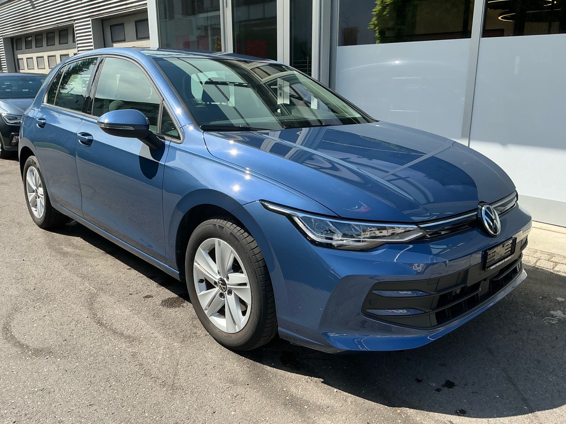 VW Golf 2.0 TDI 115 PS HANDSCHALTUNG *** FACELIFT ***-showroom-element-2