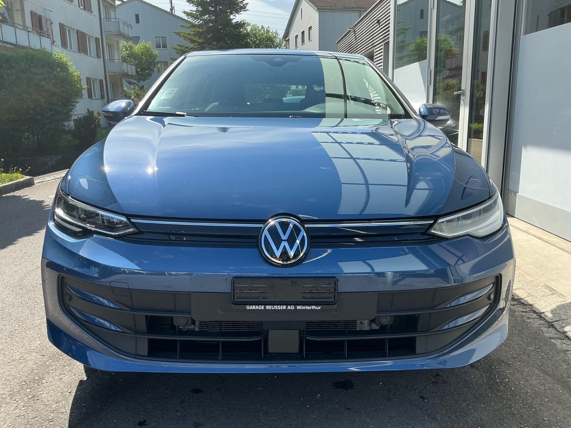 VW Golf 2.0 TDI 115 PS HANDSCHALTUNG *** FACELIFT ***-showroom-element-1