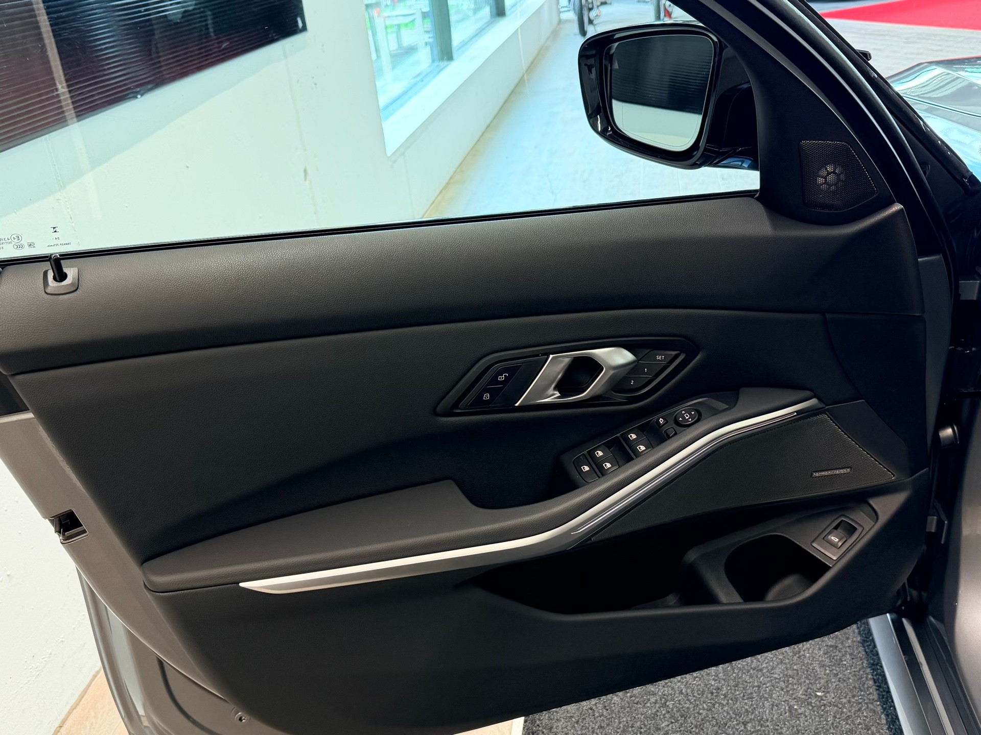 BMW M340i xDrive 48V Touring Steptronic M Sport Pro-image-13