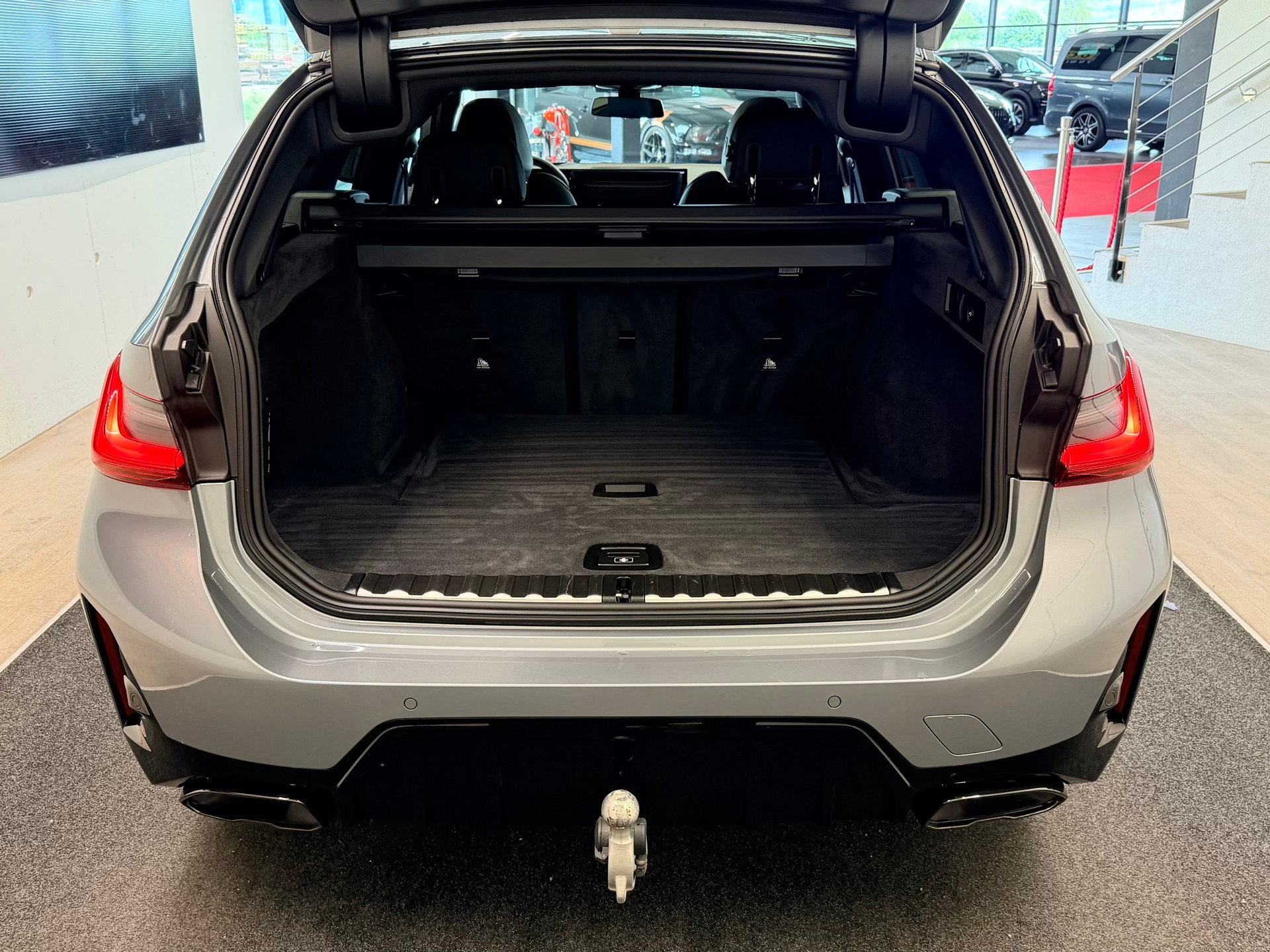 BMW M340i xDrive 48V Touring Steptronic M Sport Pro-image-10