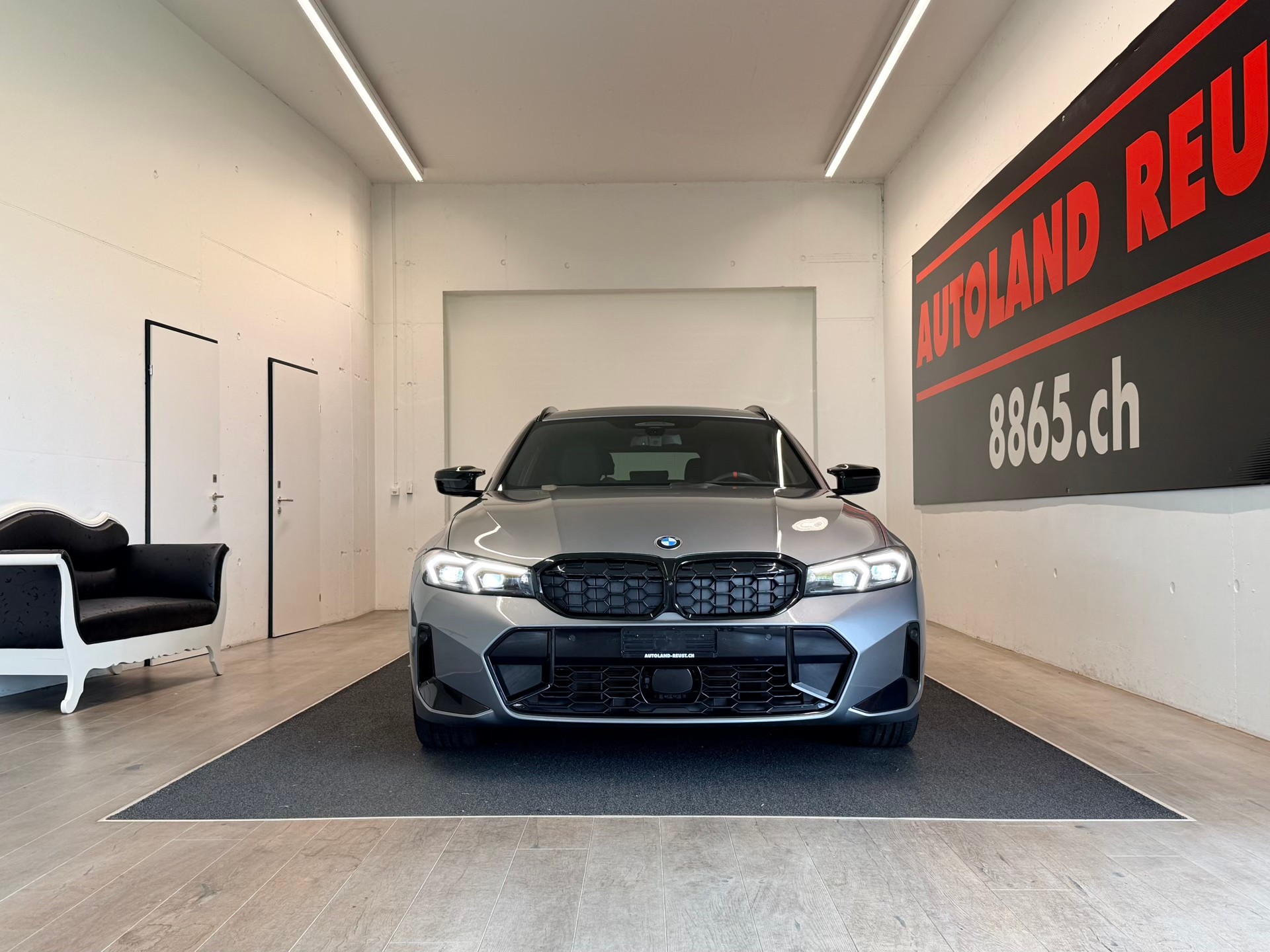 BMW M340i xDrive 48V Touring Steptronic M Sport Pro-showroom-element-1
