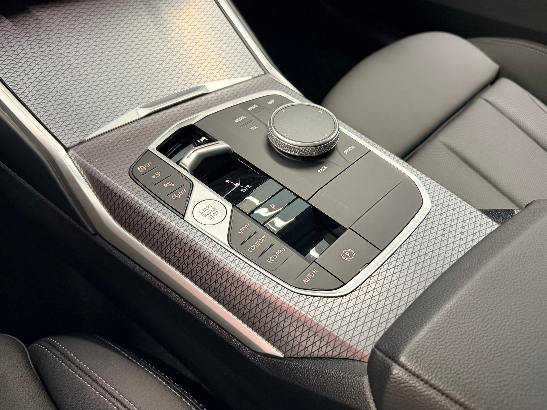 BMW M340i xDrive 48V Touring Steptronic M Sport Pro-image-24