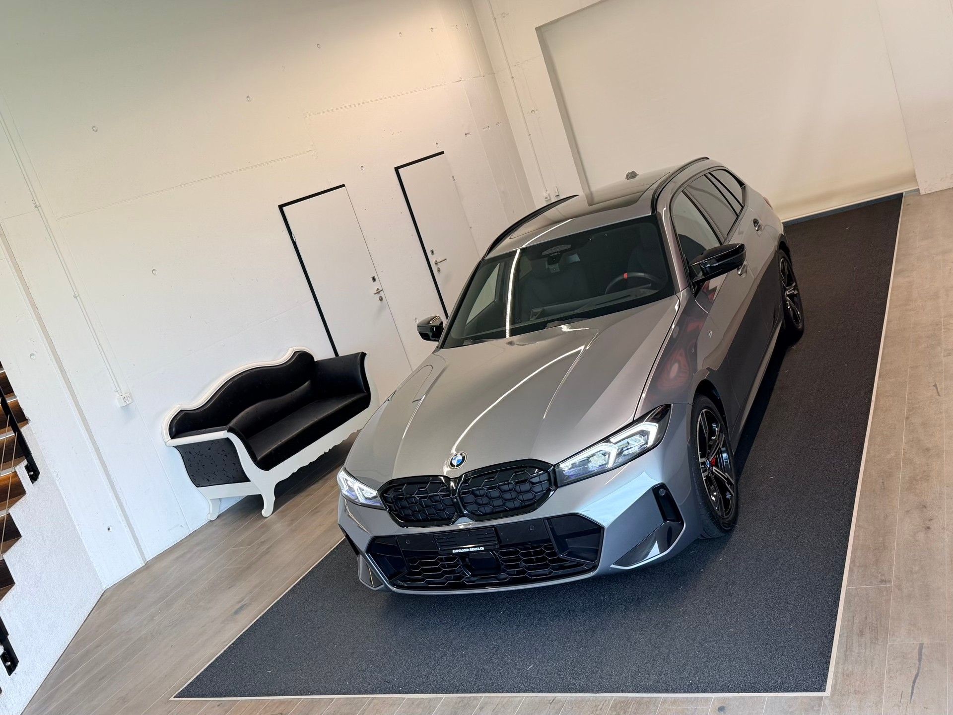 BMW M340i xDrive 48V Touring Steptronic M Sport Pro-showroom-element-3