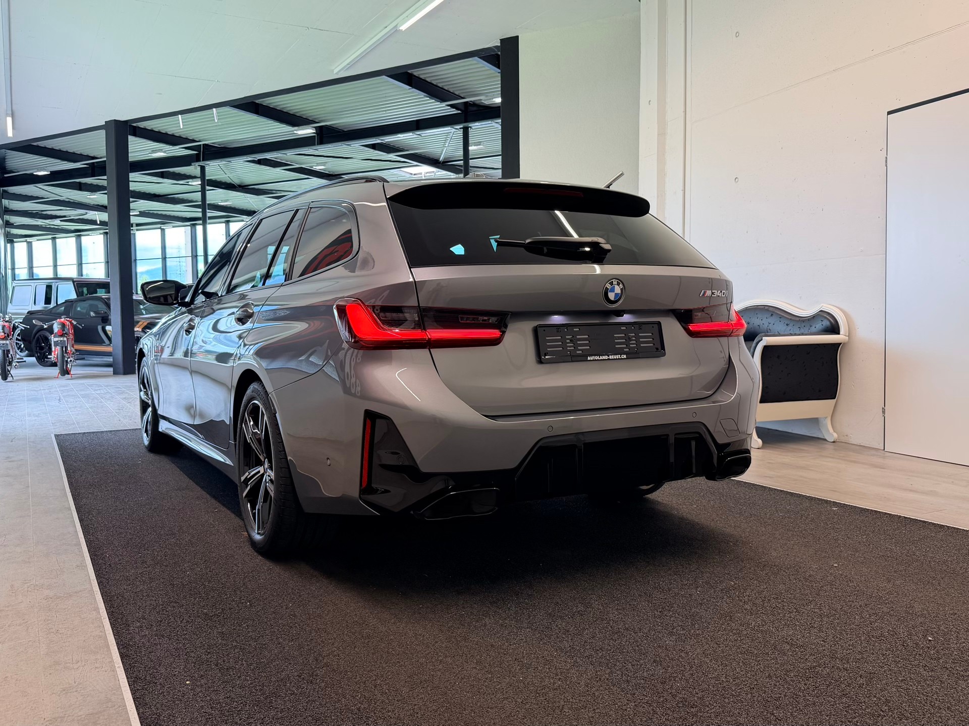 BMW M340i xDrive 48V Touring Steptronic M Sport Pro-image-7