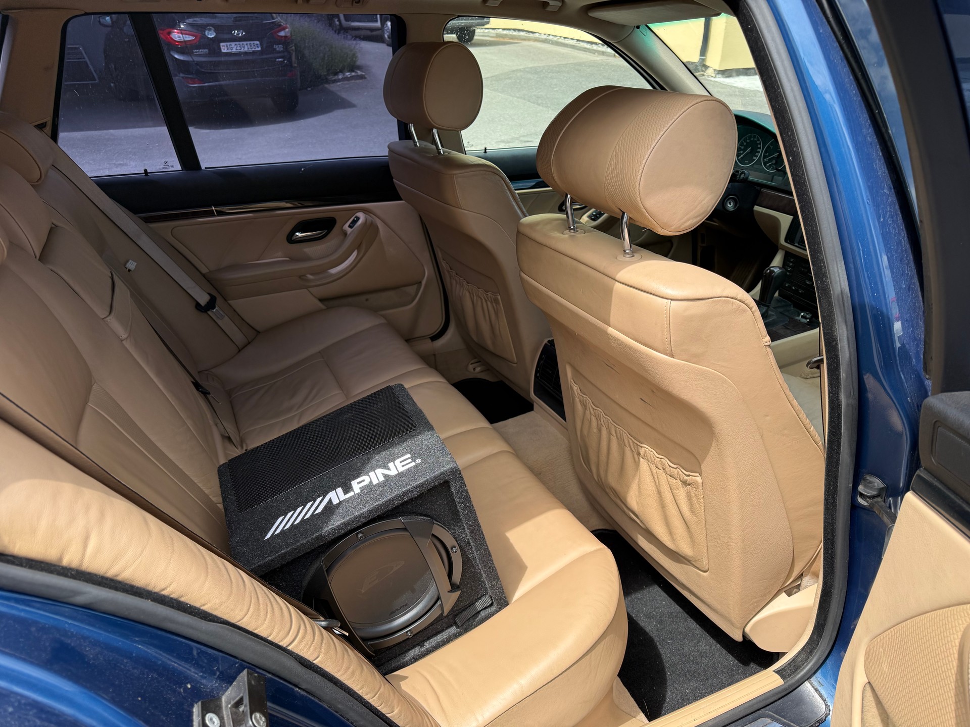 BMW 530i Touring-image-5