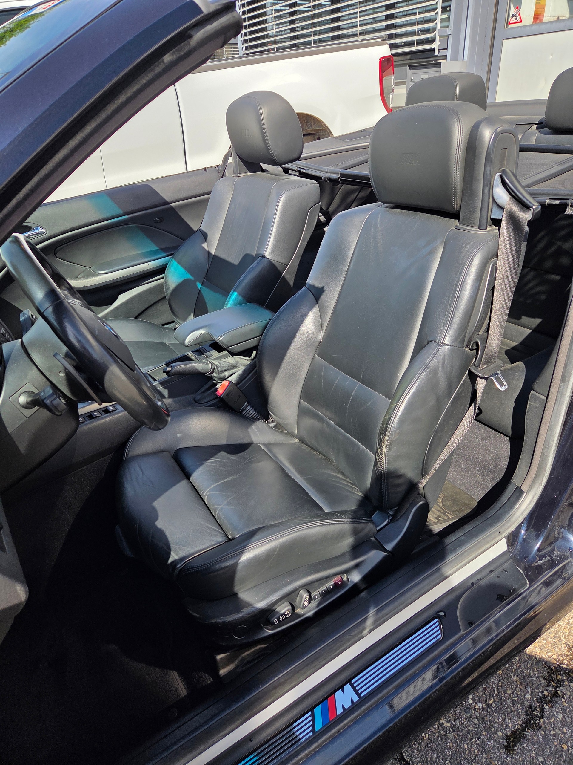 BMW M3 Cabriolet-image-13
