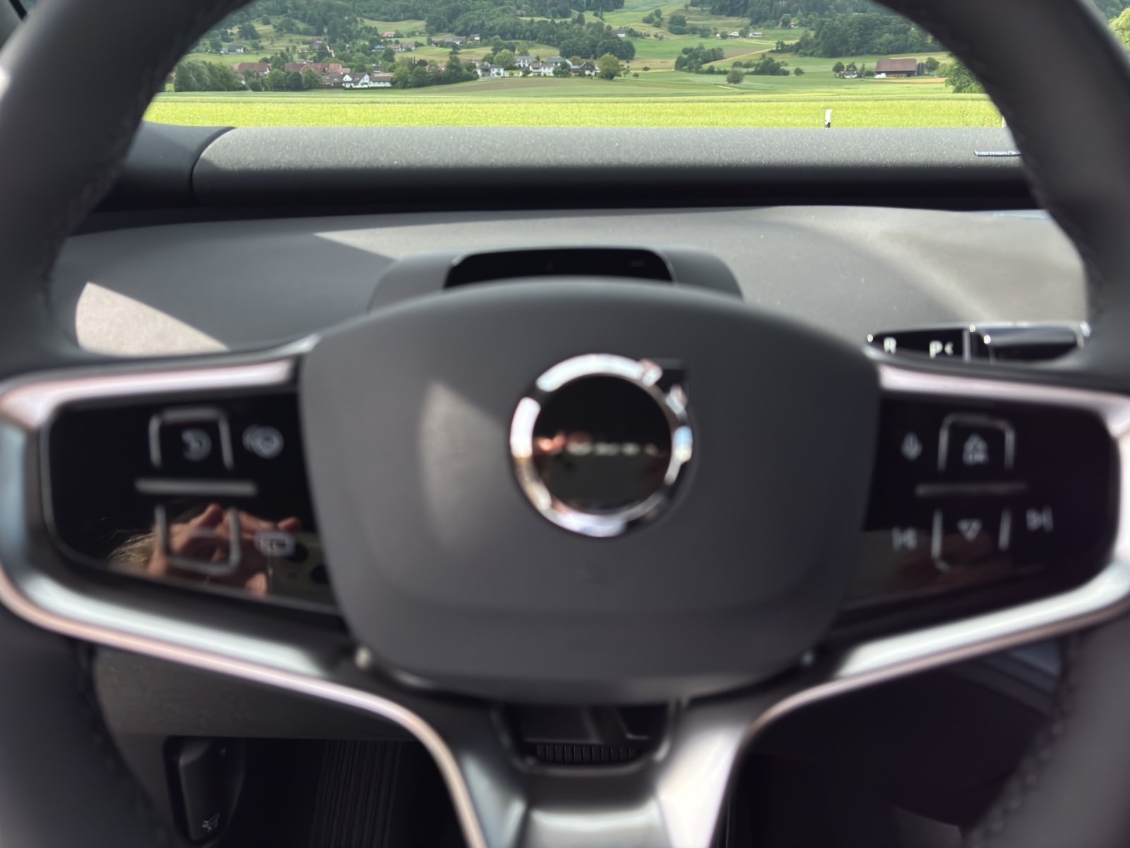VOLVO EX30 E60 Twin Plus Performance AWD-image-8
