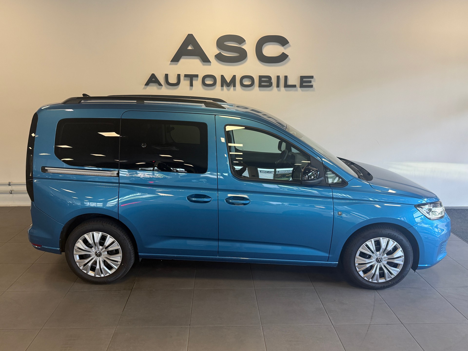 VW Caddy 2.0 TDI 4Motion California-showroom-element-2