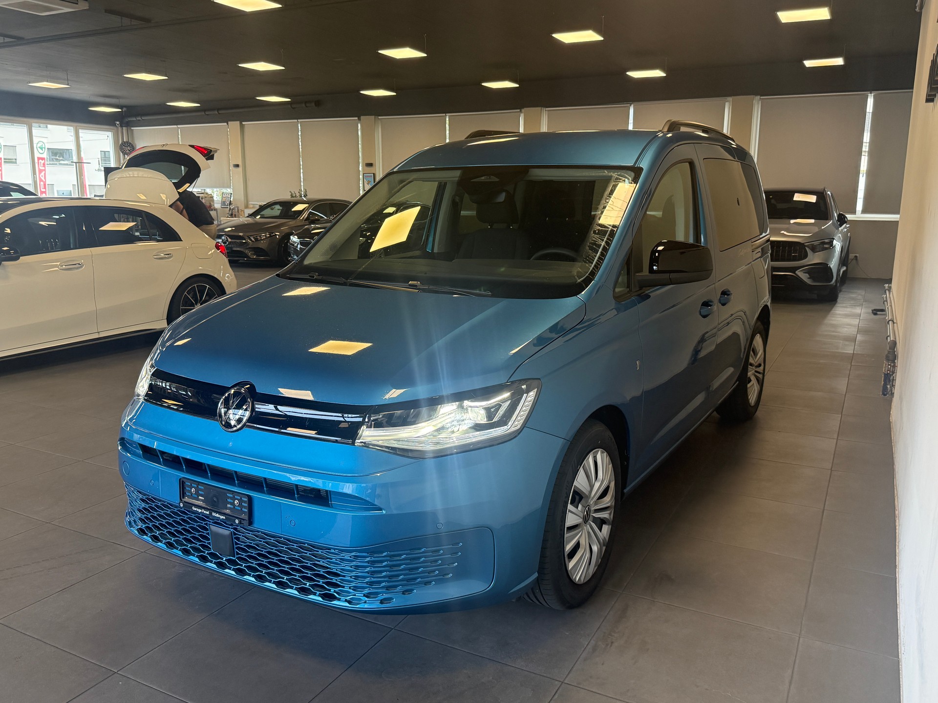VW Caddy 2.0 TDI 4Motion California-showroom-element-1