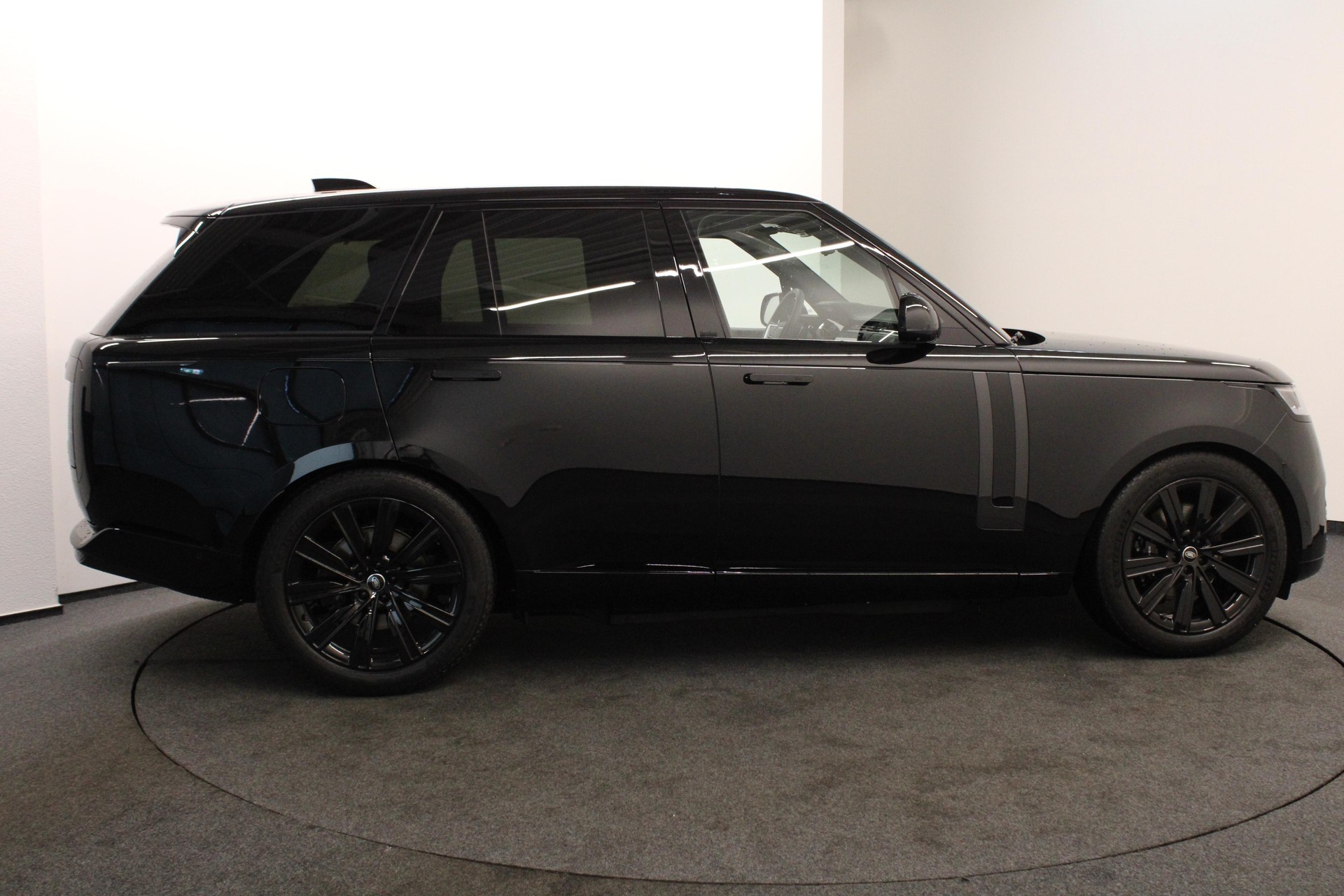 LAND ROVER Range Rover 3.0 I6 P460e HSE-showroom-element-2