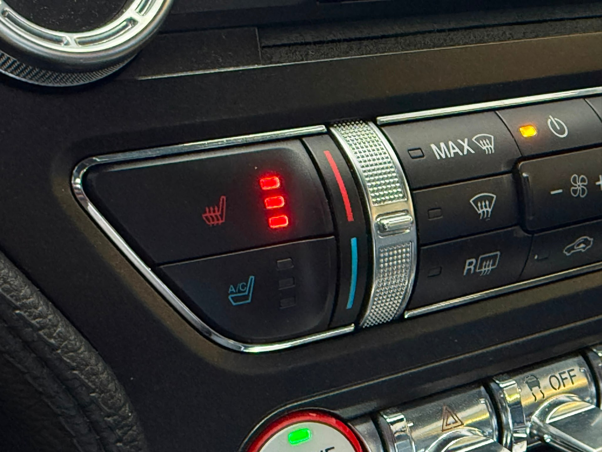 FORD Mustang Convertible 5.0 V8 GT Automat-image-15