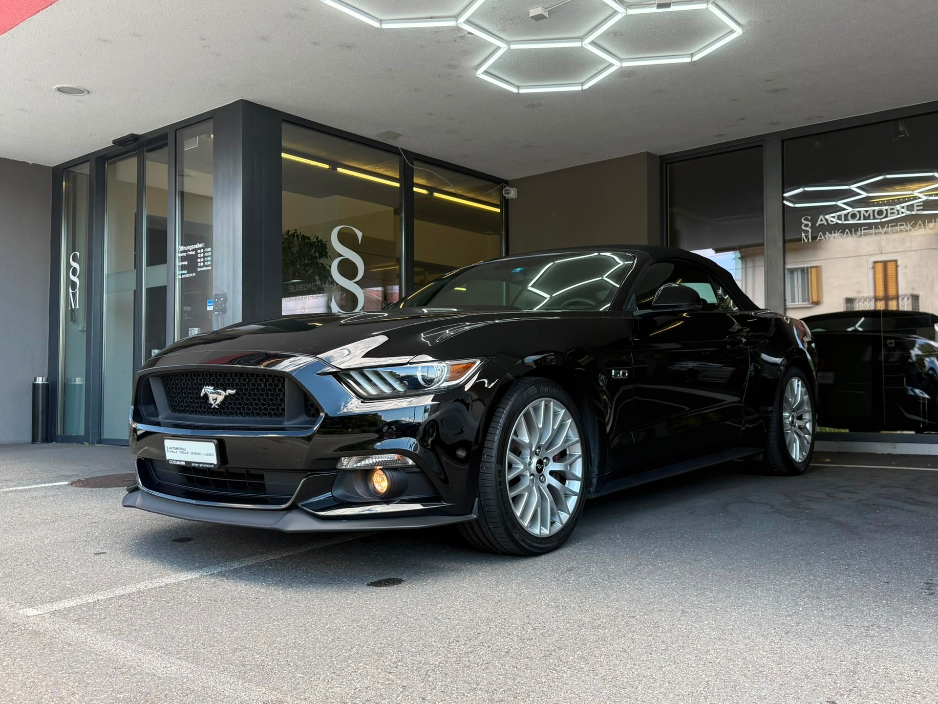 FORD Mustang Convertible 5.0 V8 GT Automat